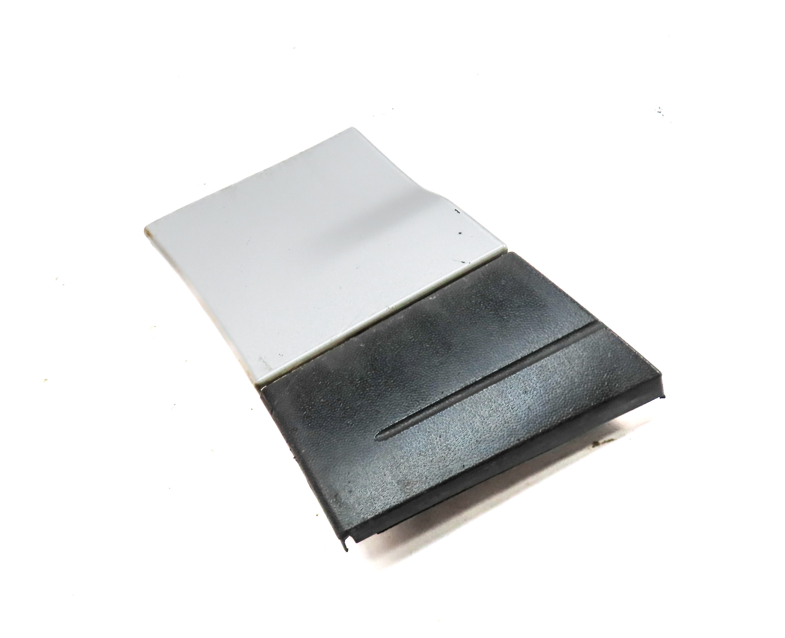 2012 PORSCHE CAYENNE (958) FRONT LEFT DRIVER LOWER FENDER TRIM MOULDING (Silver) — exact item pictured
