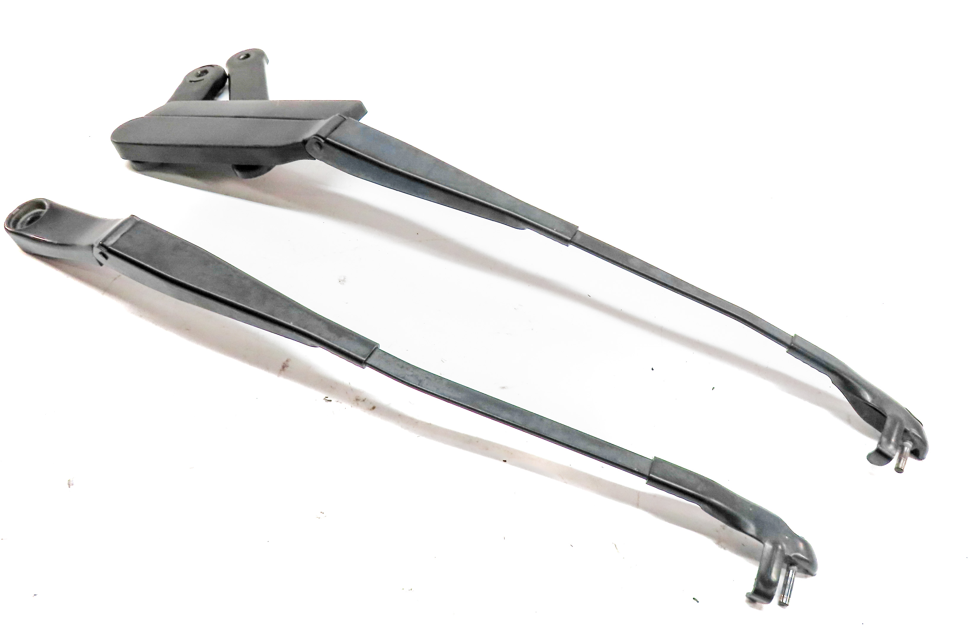 2011-2018 PORSCHE CAYENNE (958) FRONT LEFT & RIGHT WINDSHIELD WIPER ARM SET — exact item pictured