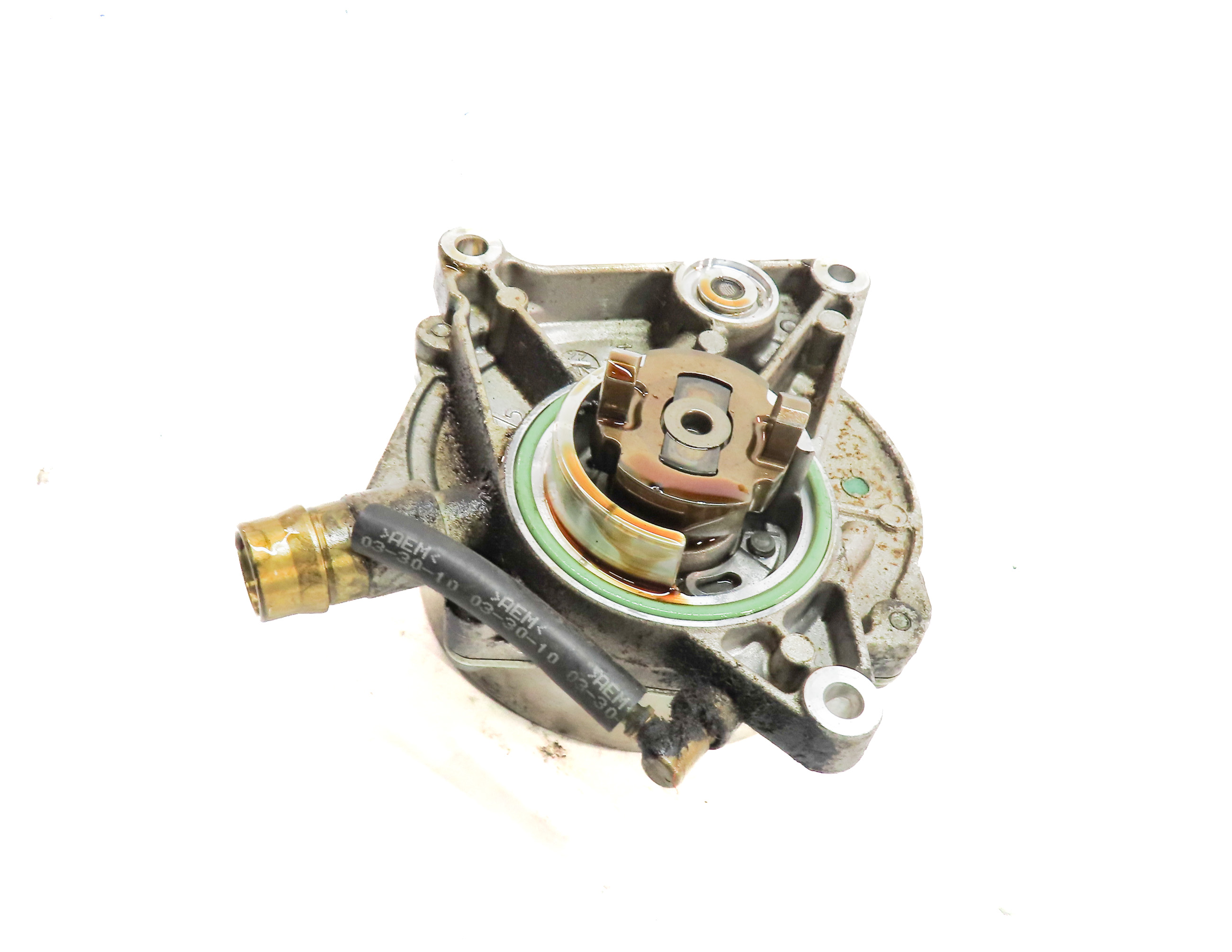 2011 PORSCHE CAYENNE (958) 4.8L (M48.02) NON - TURBO ENGINE BRAKE VACUUM PUMP — exact item pictured