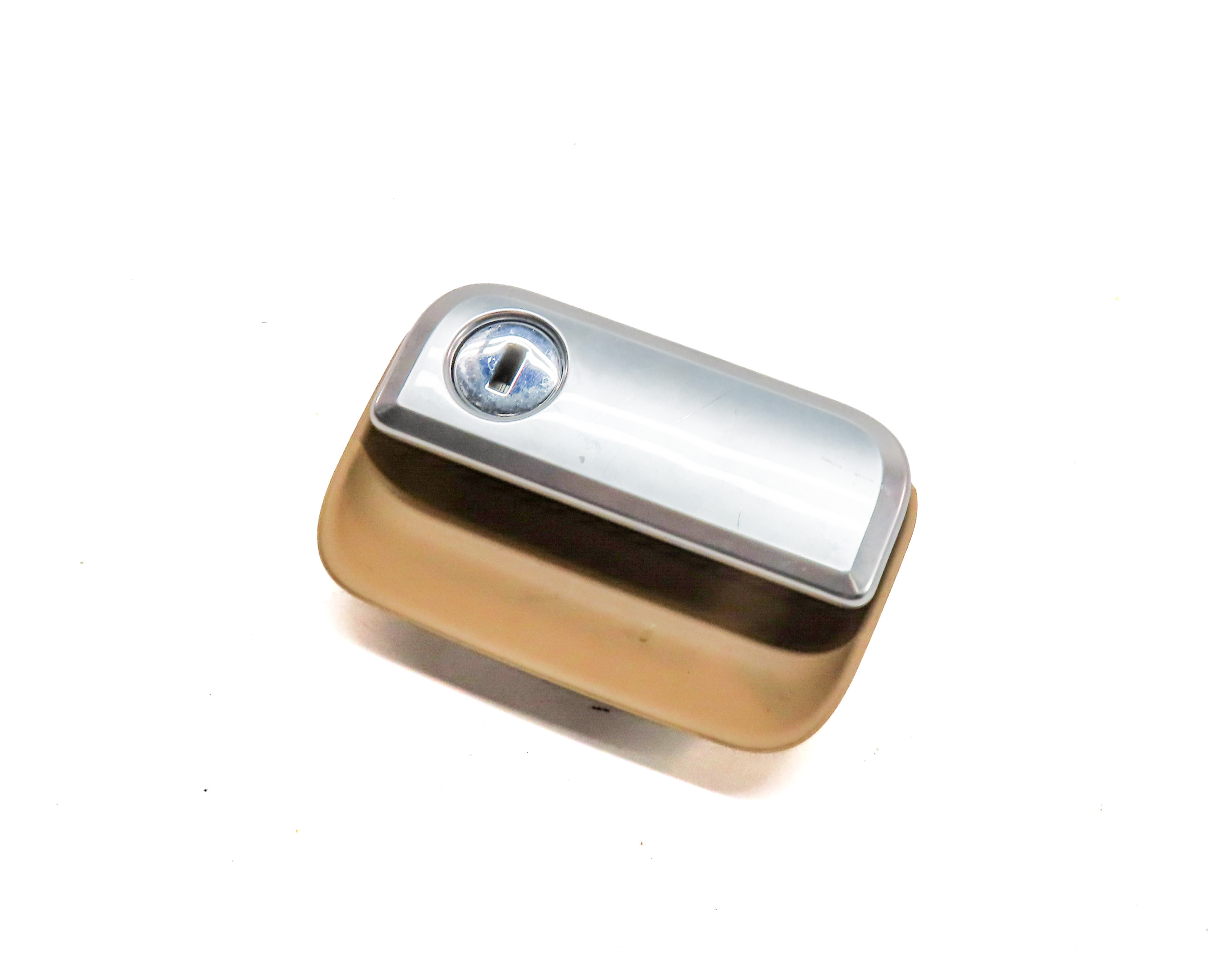 2011 PORSCHE CAYENNE (958) RIGHT DASH GLOVEBOX DOOR RELEASE HANDLE LATCH — exact item pictured