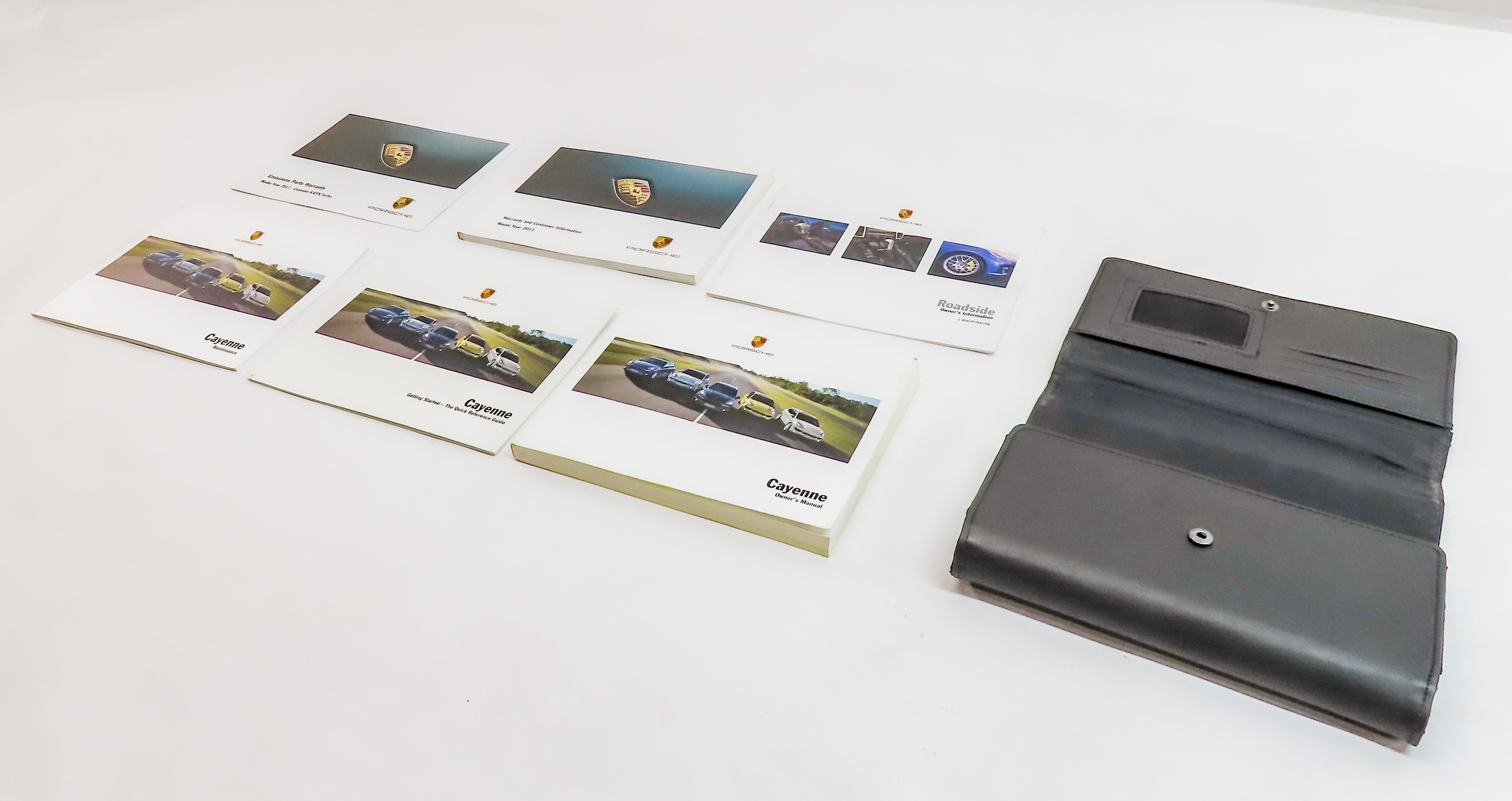 2011 PORSCHE CAYENNE (958) 4.8L M48.02 NON TURBO ENGINE OWNERS MANUAL SET w/CASE — exact item pictured
