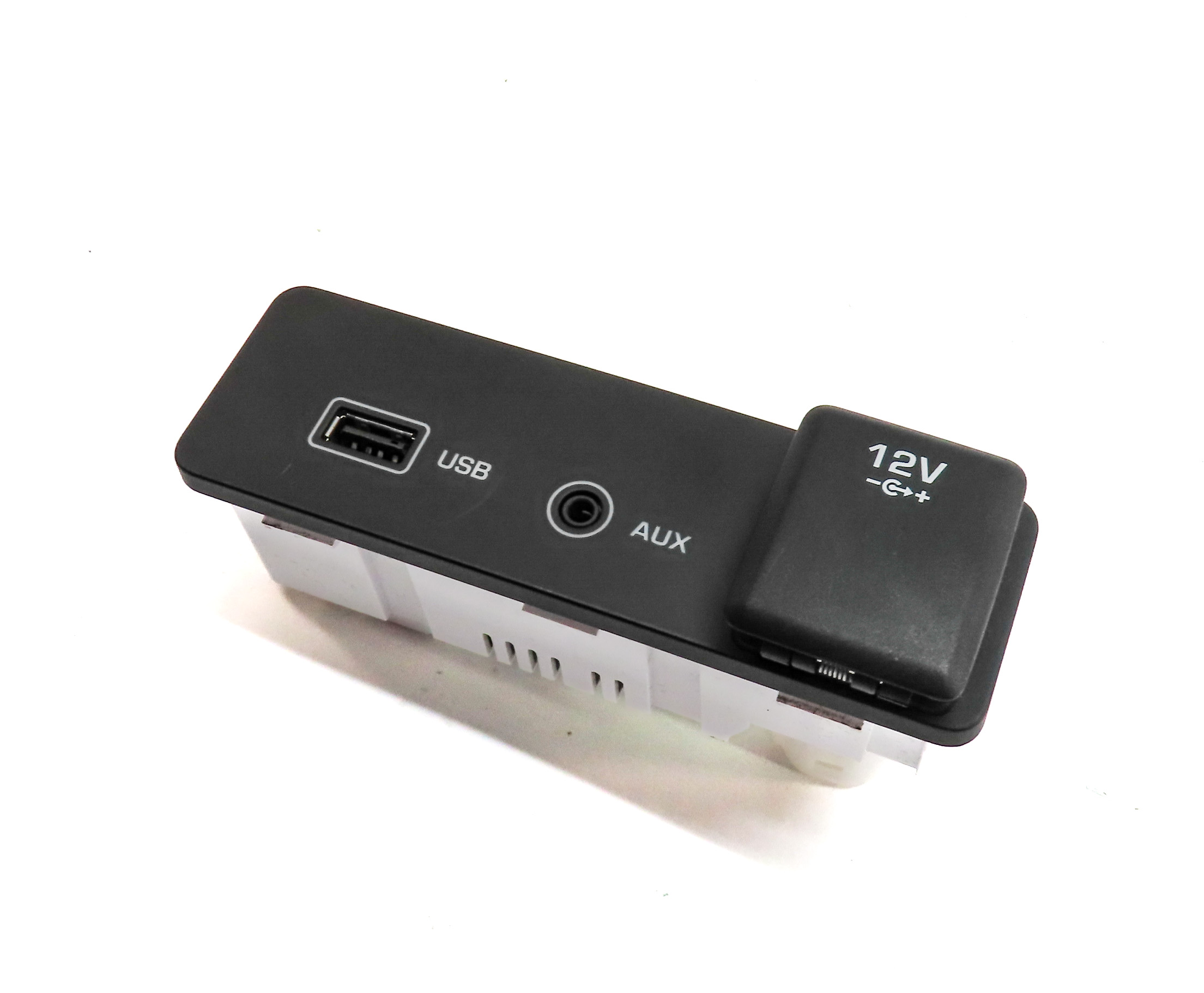 2016 LAND ROVER DISCOVERY SPORT (L550) AUX IN USB 12V POWER SUPPLY JACK PANEL — exact item pictured