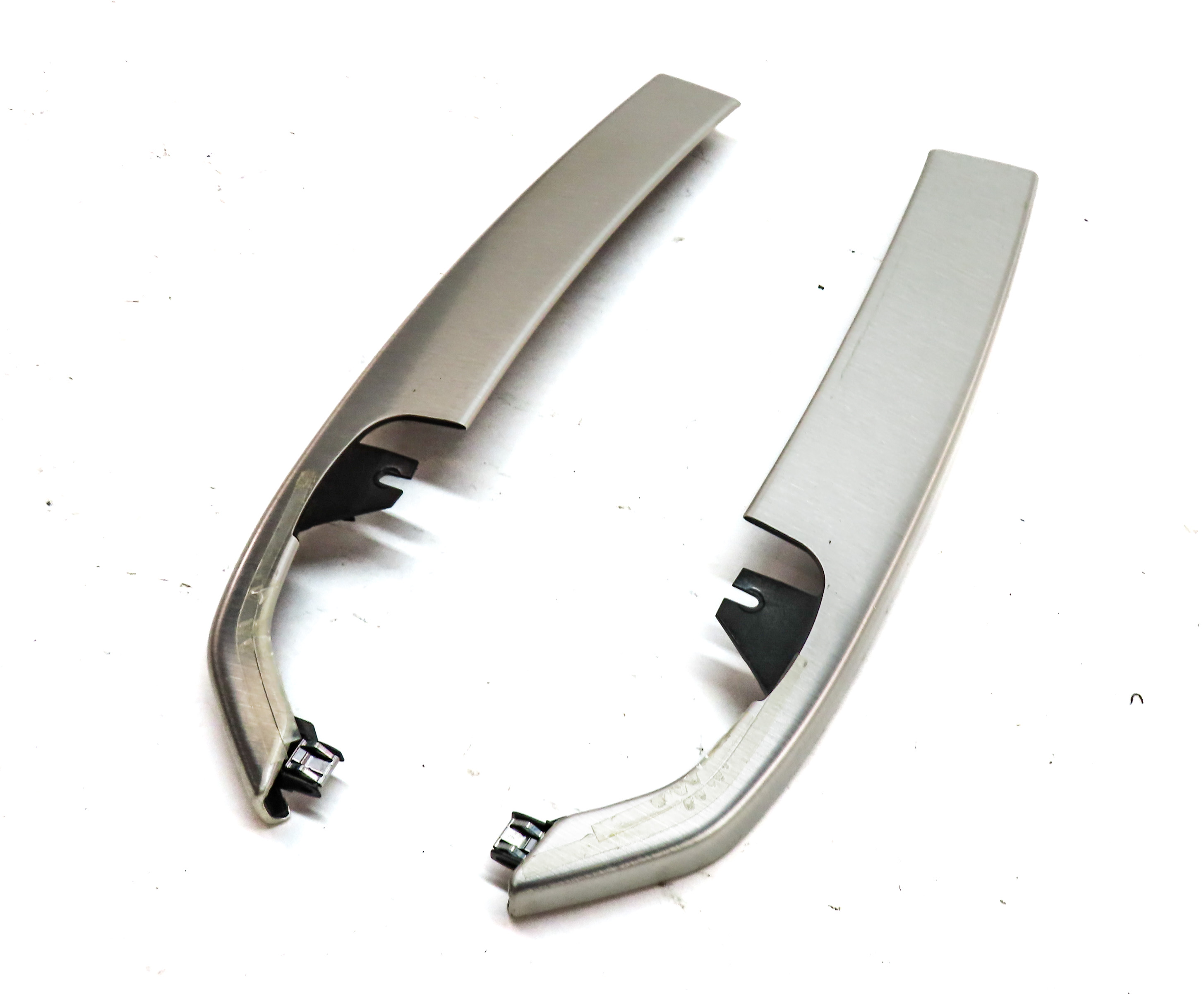 2016 LAND ROVER DISCOVERY SPORT (L550) CENTER CONSOLE TRIM BEZEL SET/2  — exact item pictured