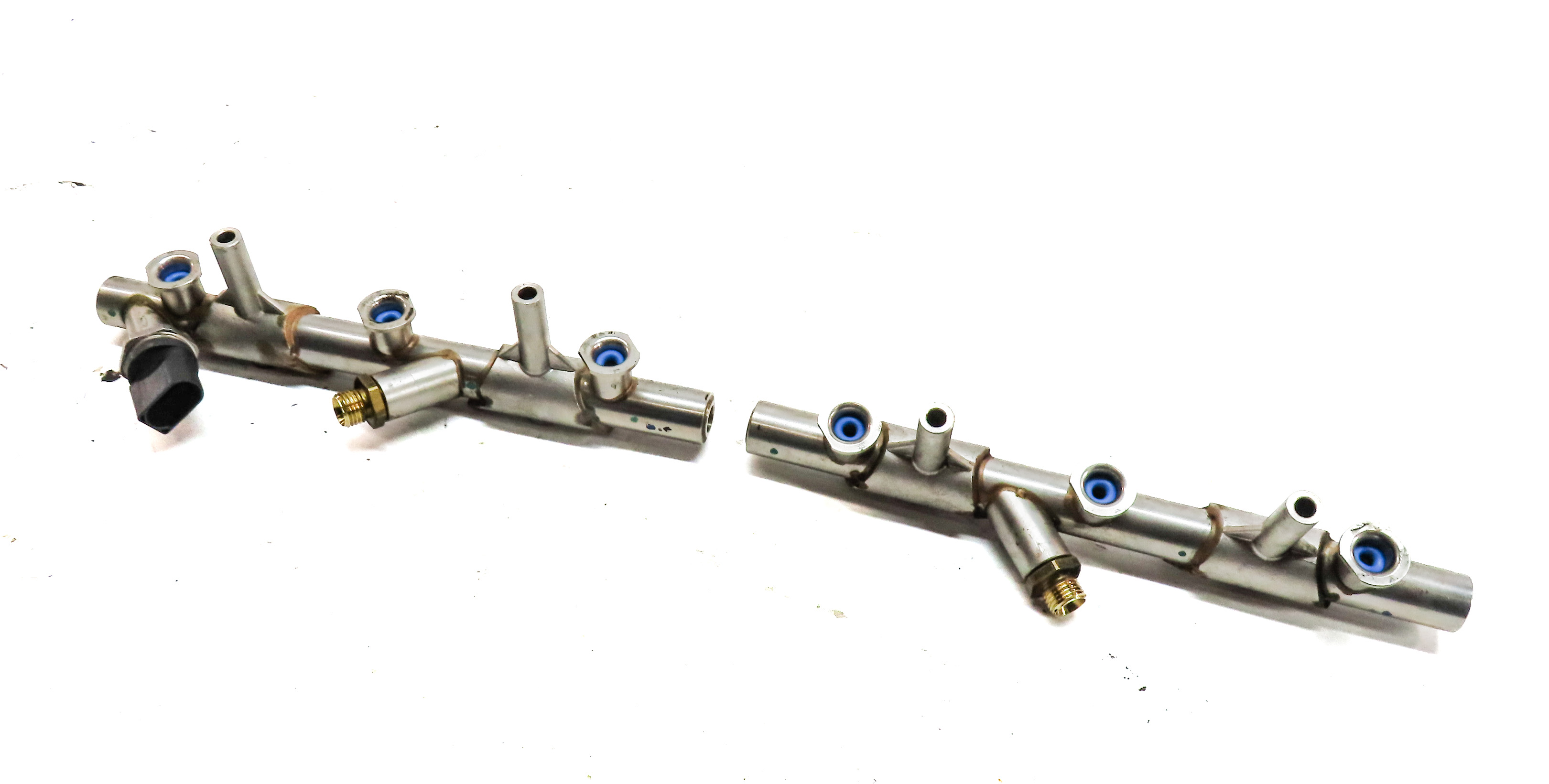 2017 AUDI A6 (C7 4G) 3.0L SUPER (CREC) ENGINE MOTOR FUEL INJECTOR RAIL SET/2 — exact item pictured