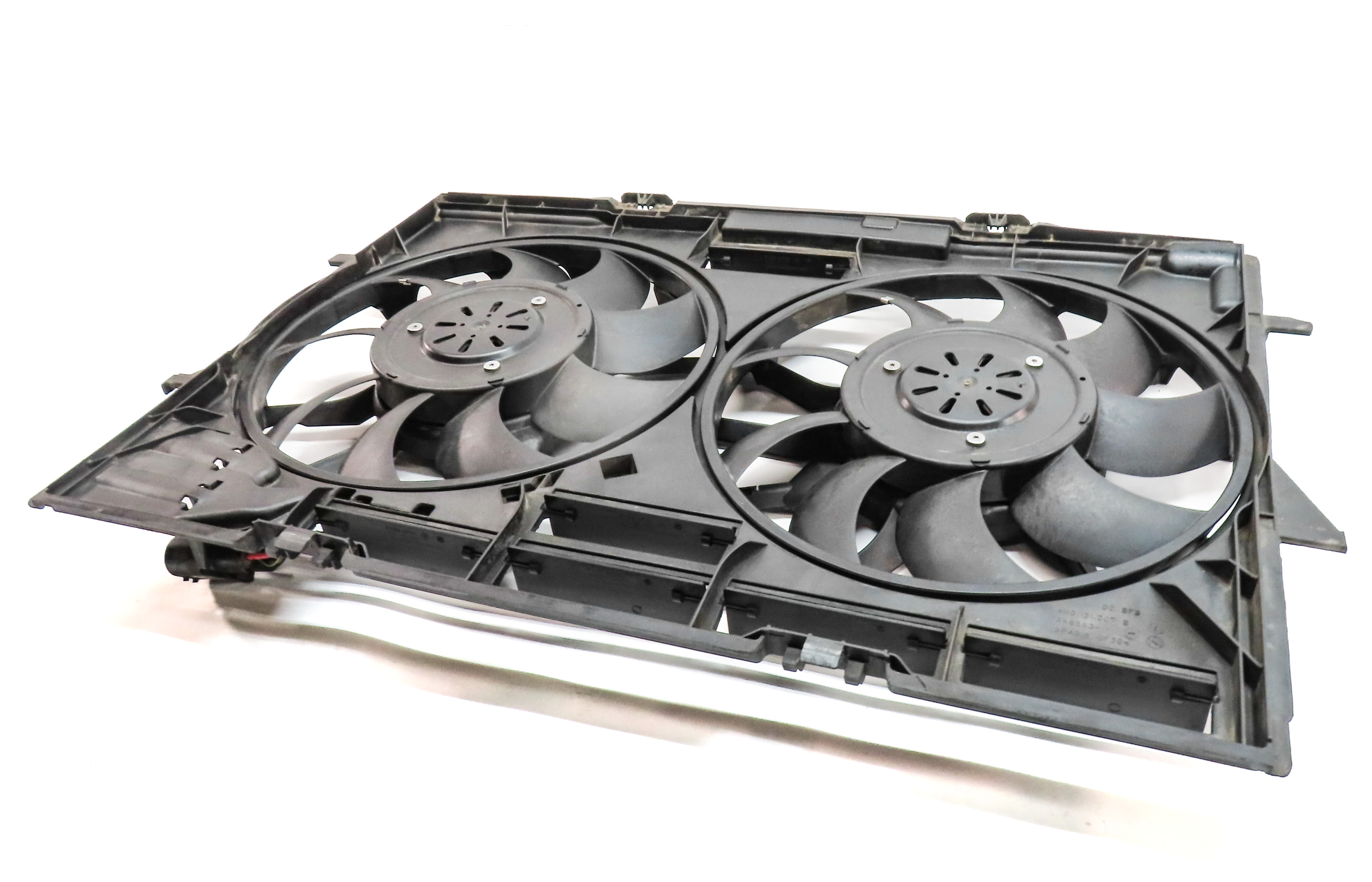 12-18 AUDI A6 A7 (C7) 3.0L SUPERCHARGED ENGINE RADIATOR COOLING FAN w/ SHROUD — exact item pictured