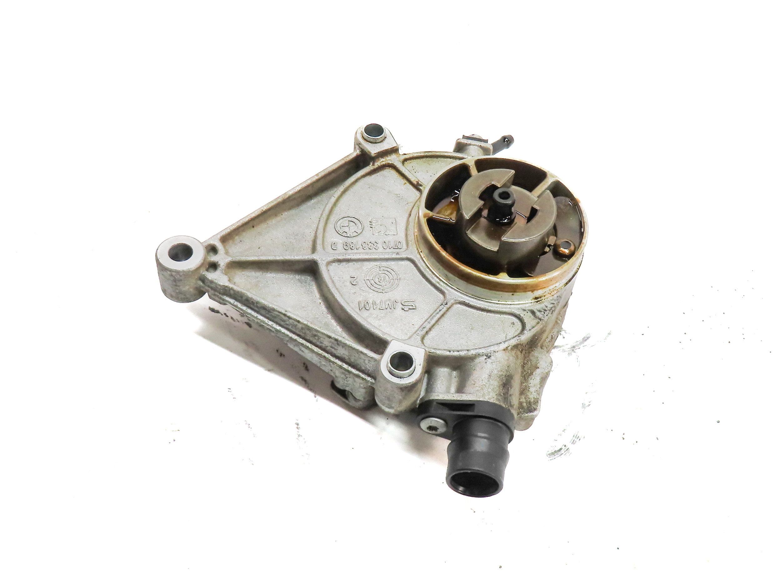 13-18 BMW 2 3 4 5 X1 X3 X4 X5 Z4 (F10 F22 F25 F30 F32) 2.0L TURBO VACUUM PUMP — exact item pictured