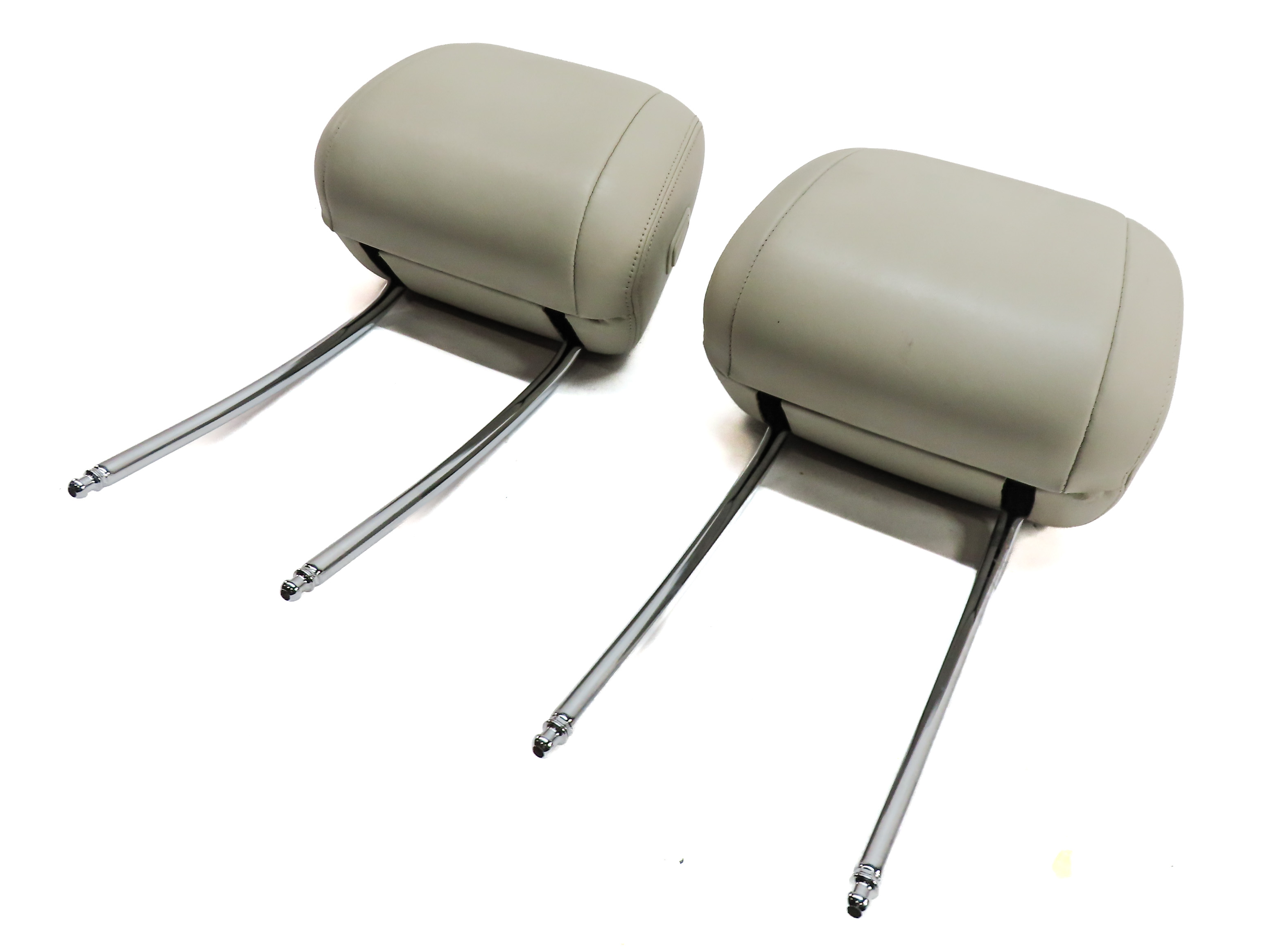 14-16 BMW 528i 535i 550i (F10) FRONT LEFT & RIGHT SEAT HEADREST SET/2 (Ivory) — exact item pictured