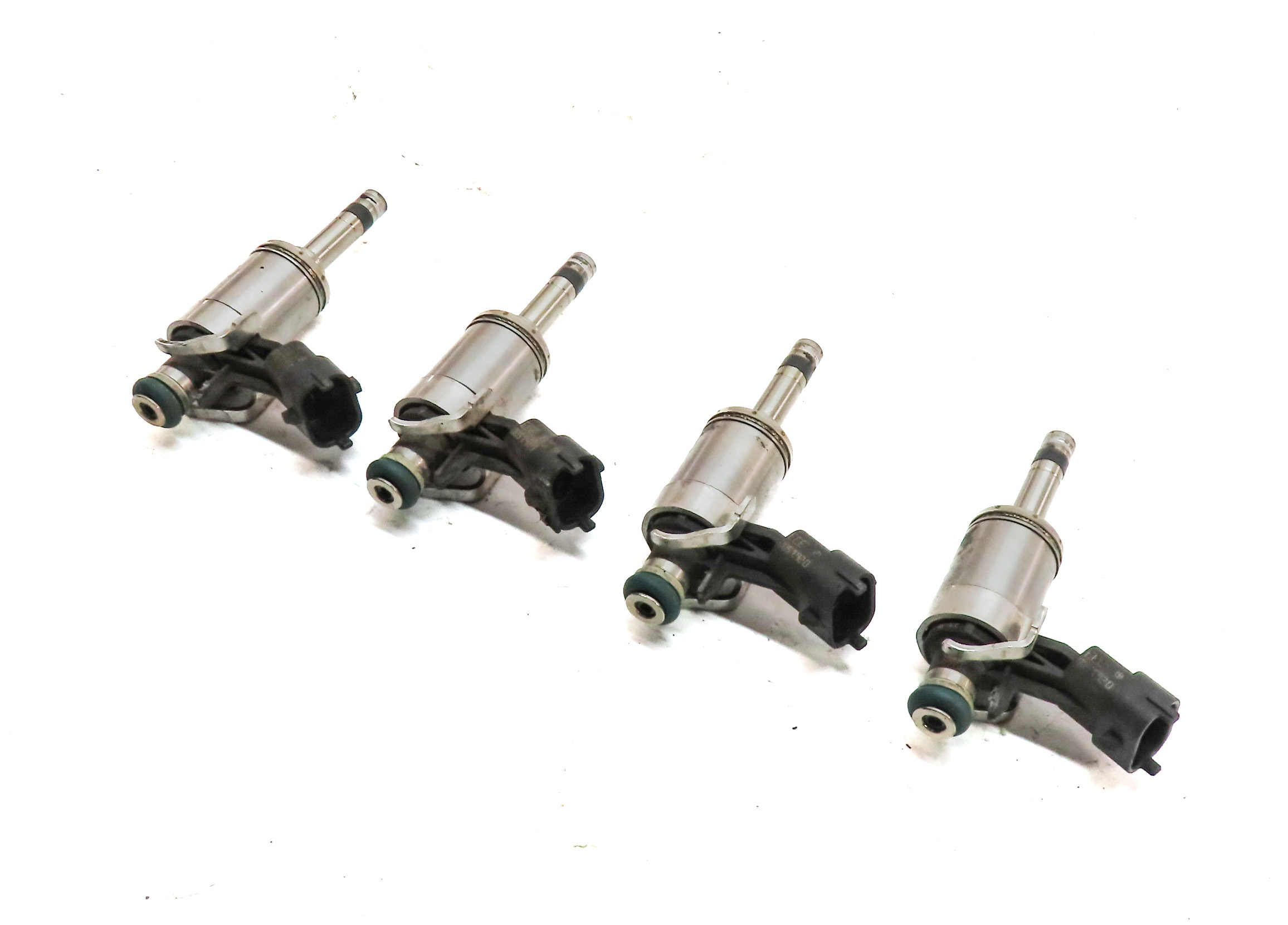 12-17 LR2 DISCOVERY SPORT RANGE ROVER EVOQUE (L538 L550) 2.0L FUEL INJECTOR SET — exact item pictured