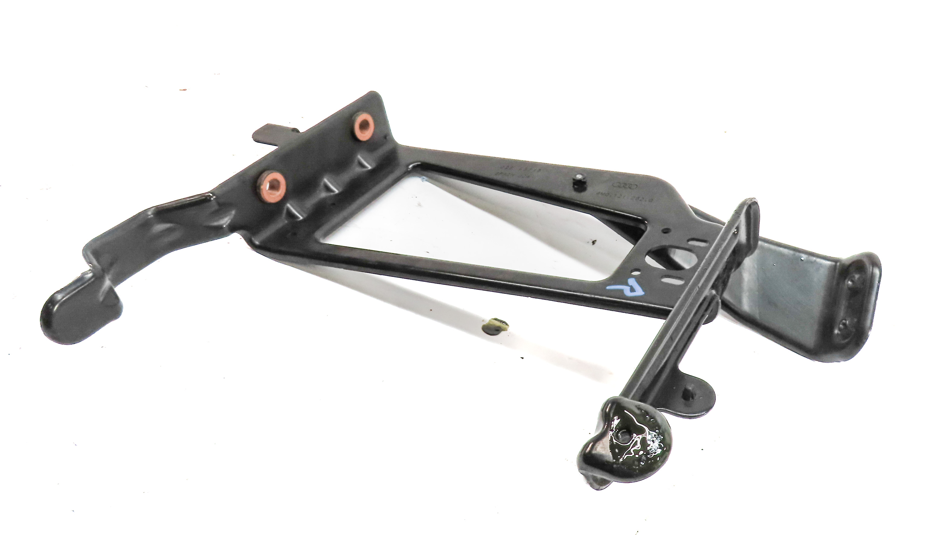 2017 AUDI Q7 (4M) FRONT RIGHT PASSENGER RADIATOR SUPPORT MOUNT BRACKET — exact item pictured