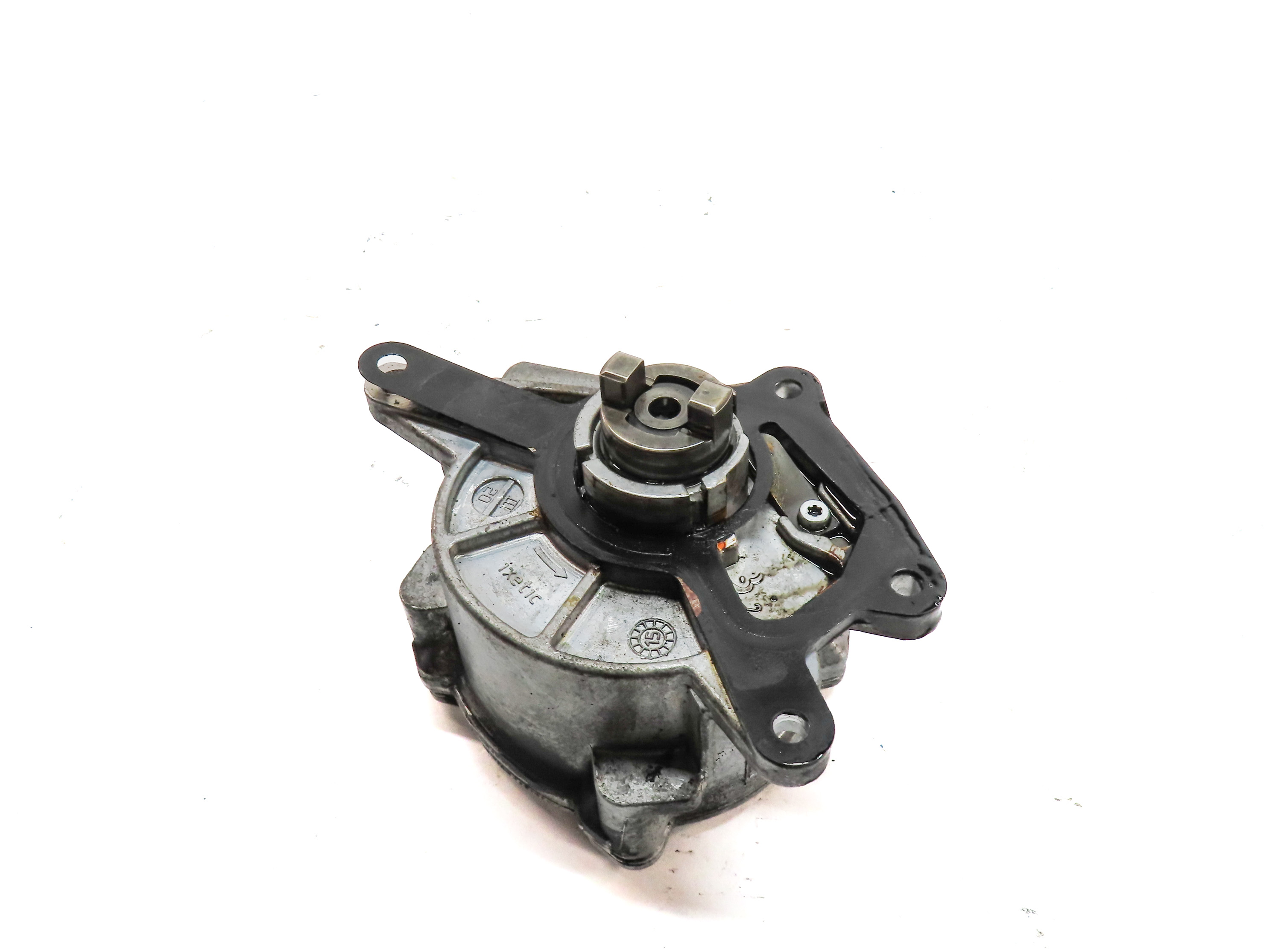 08-13 MERCEDES E320 E350 GL320 GL350 ML320 ML350 R350 3.0L DIESEL VACUUM PUMP — exact item pictured