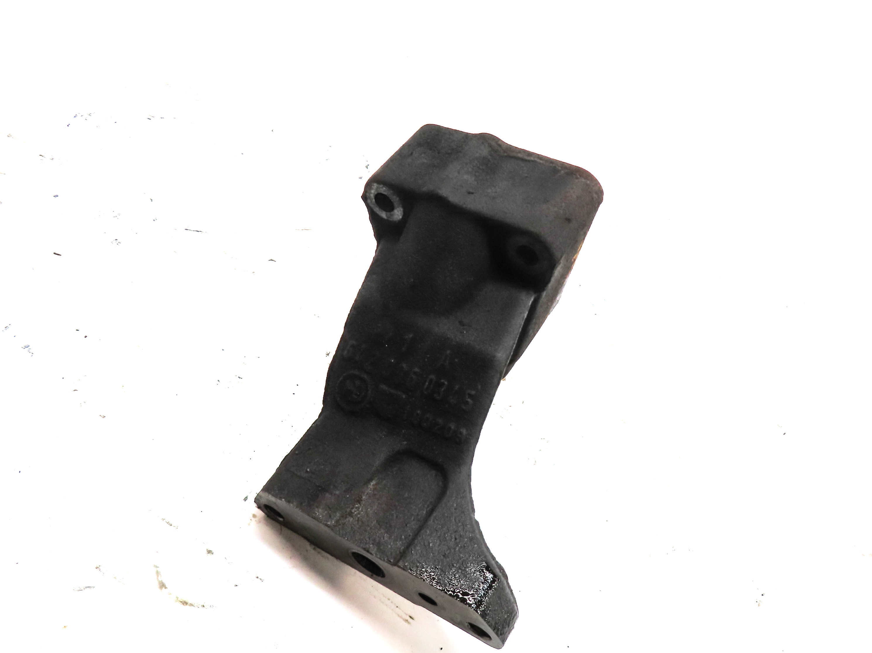 2009 MERCEDES GL320 (X164) 3.0L DIESEL (OM642) ENGINE TURBOCHARGER SUPPORT MOUNT — exact item pictured