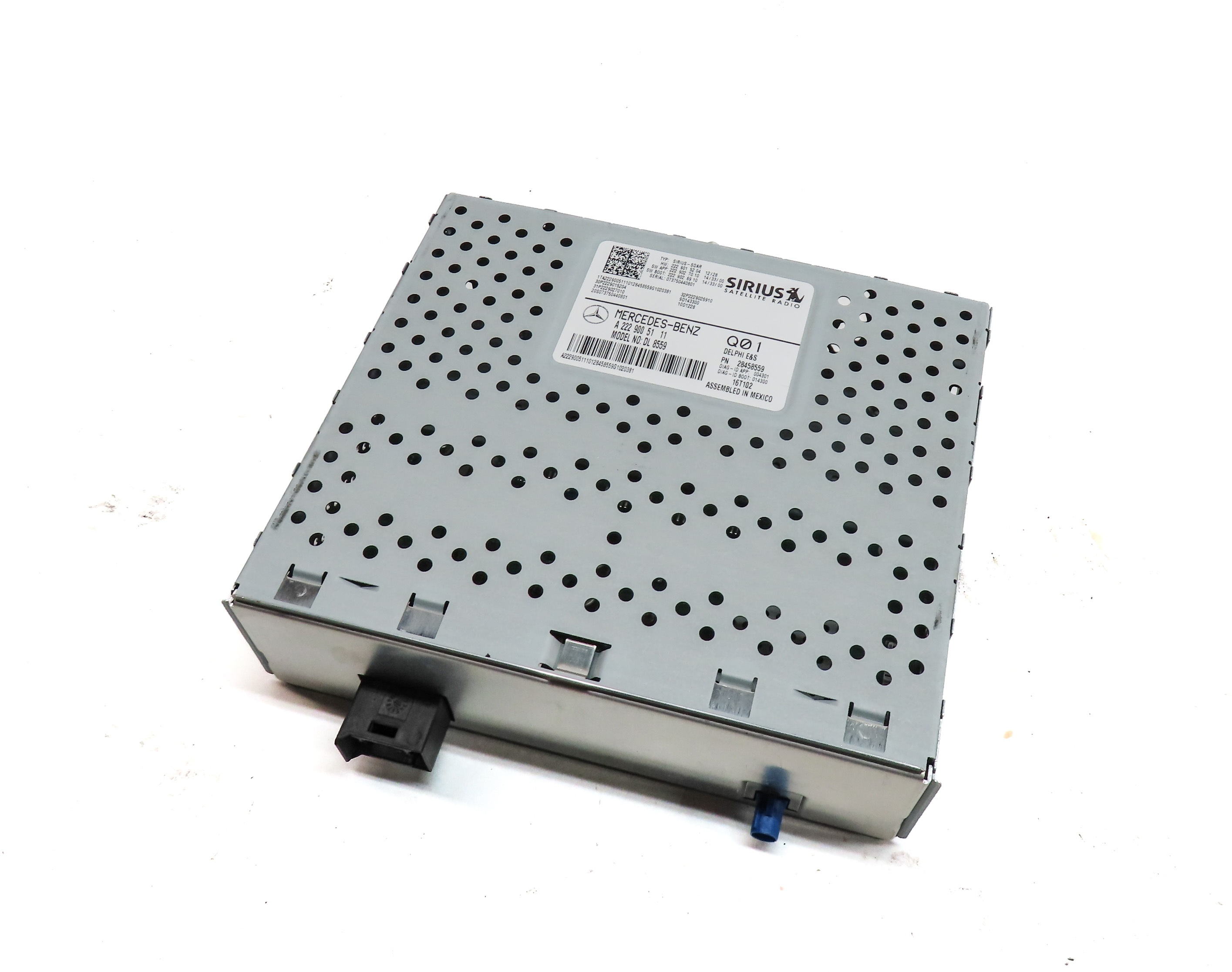 2016 MERCEDES C300 (W205) SIRIUS SATELLITE RADIO RECEIVER CONTROL MODULE — exact item pictured