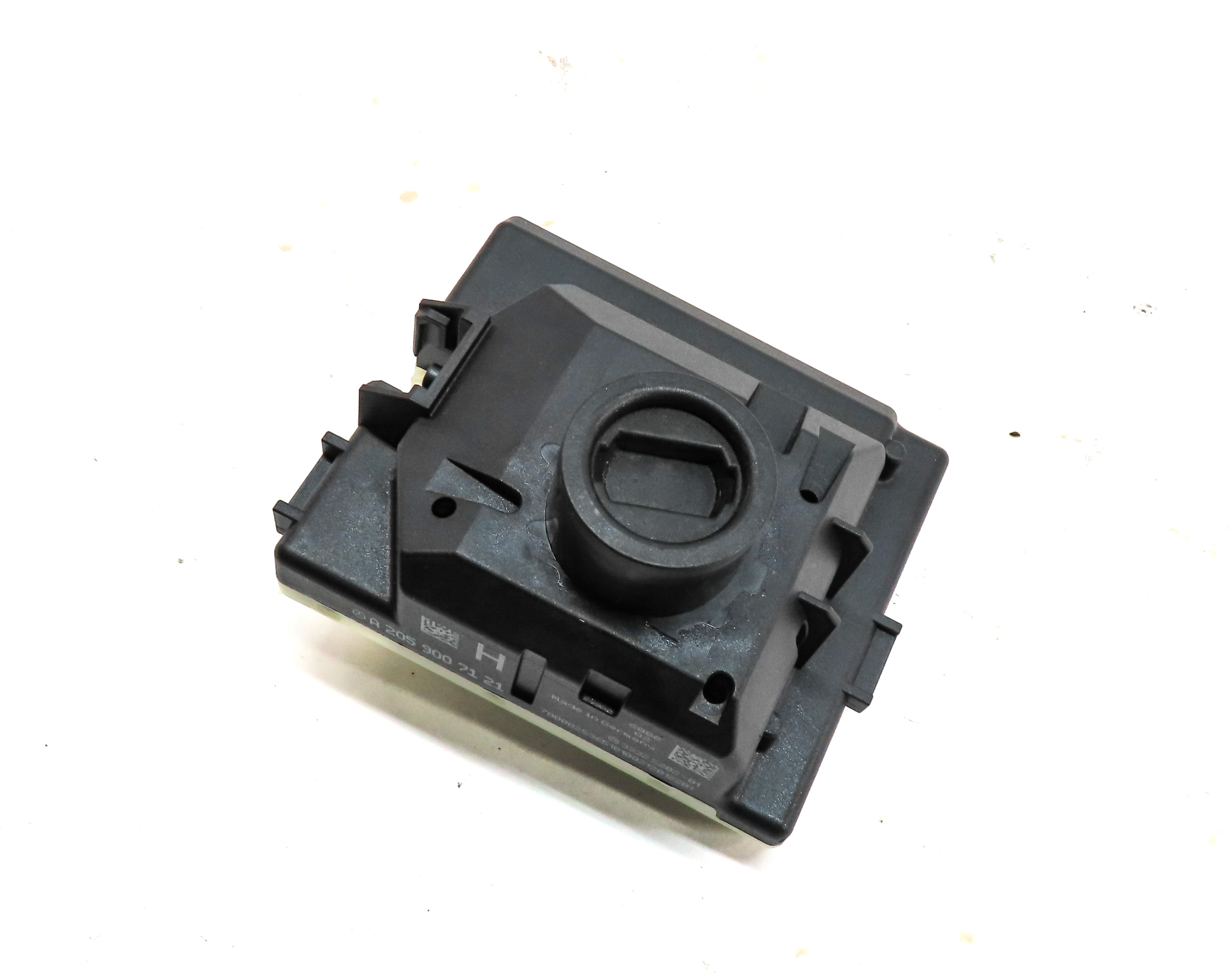 16 MERCEDES C GLC S CLASS (W205 X253 W22) IGNITION SWITCH (w/o air suspension) — exact item pictured