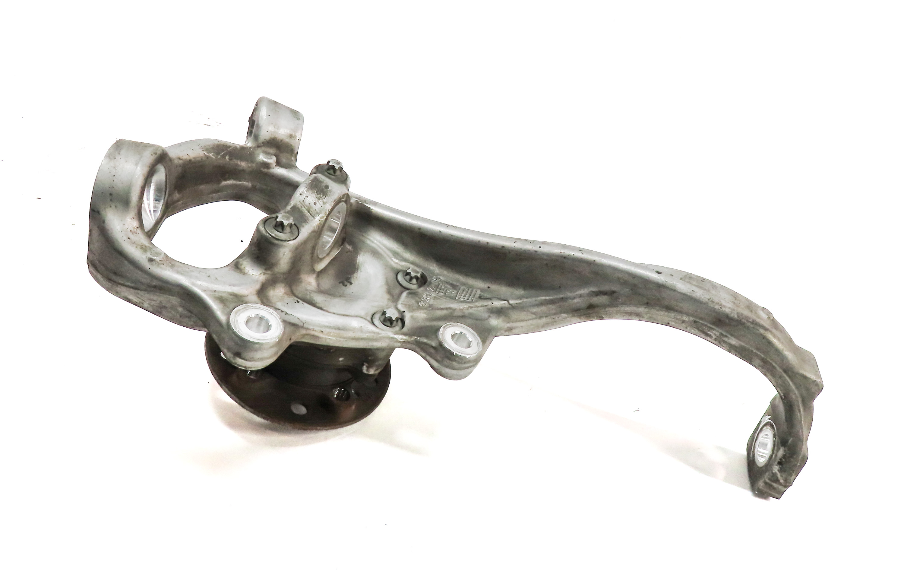 15-21 MERCEDES C300 C350e (W205) RWD RIGHT FRONT PASSENGER SPINDLE KNUCKLE HUB — exact item pictured