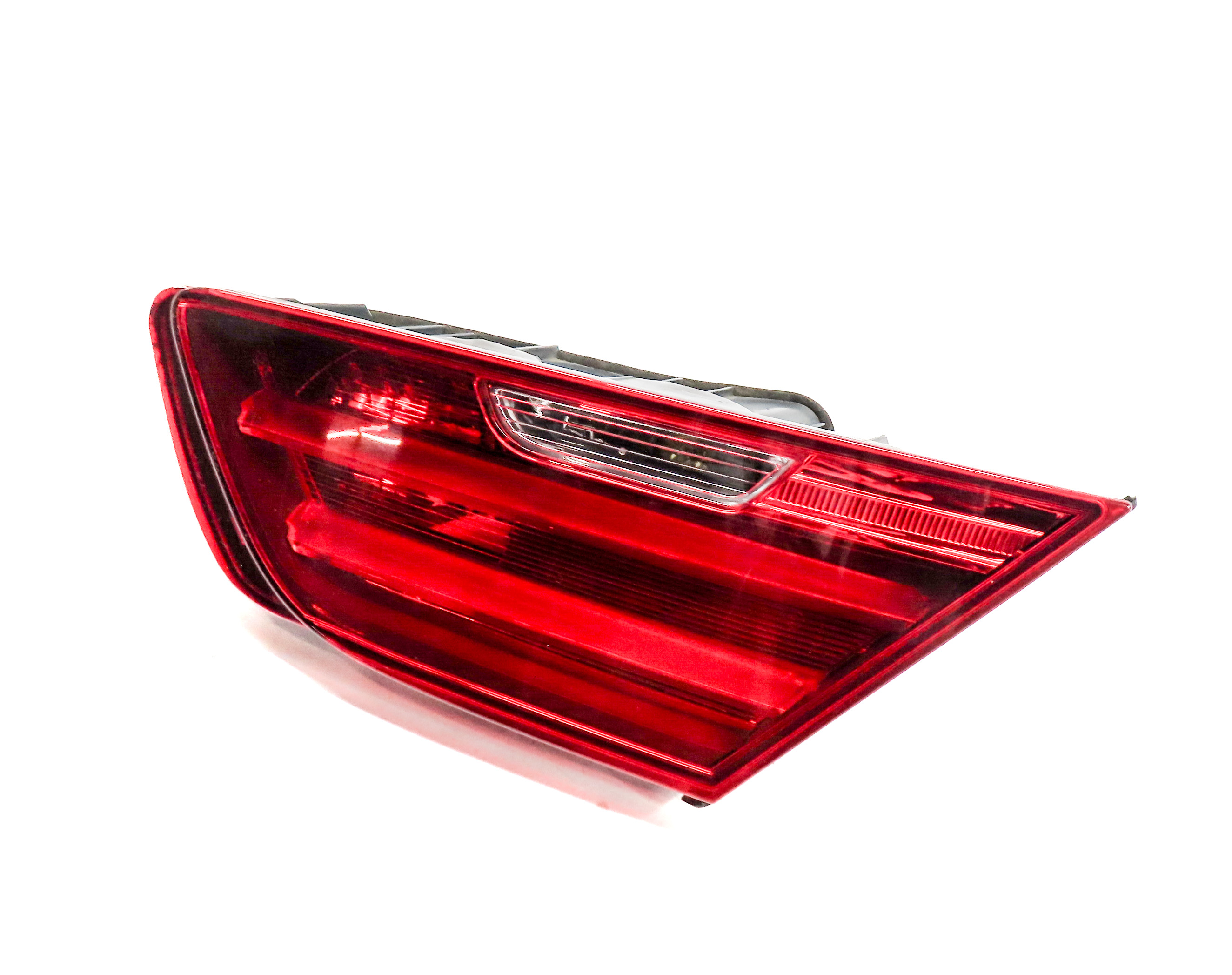 12-19 BMW 640i 650i M6 (F06 F12 F13) RIGHT PASSENGER INNER TAILLIGHT LIGHT LAMP — exact item pictured