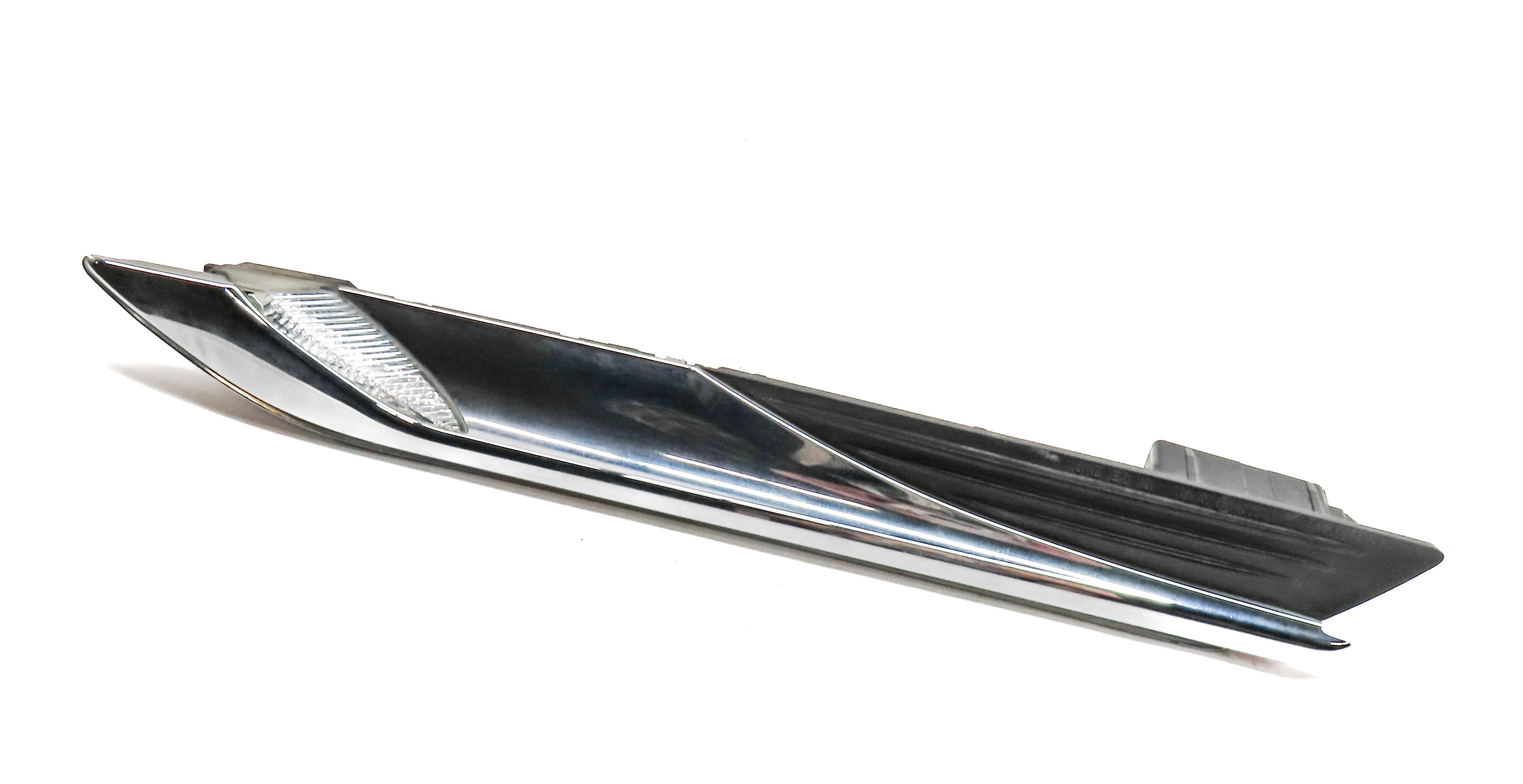 2012-2015 BMW 640i 650i (F06 F12 F13) LEFT DRIVER FENDER SIGNAL MARKER LIGHT — exact item pictured