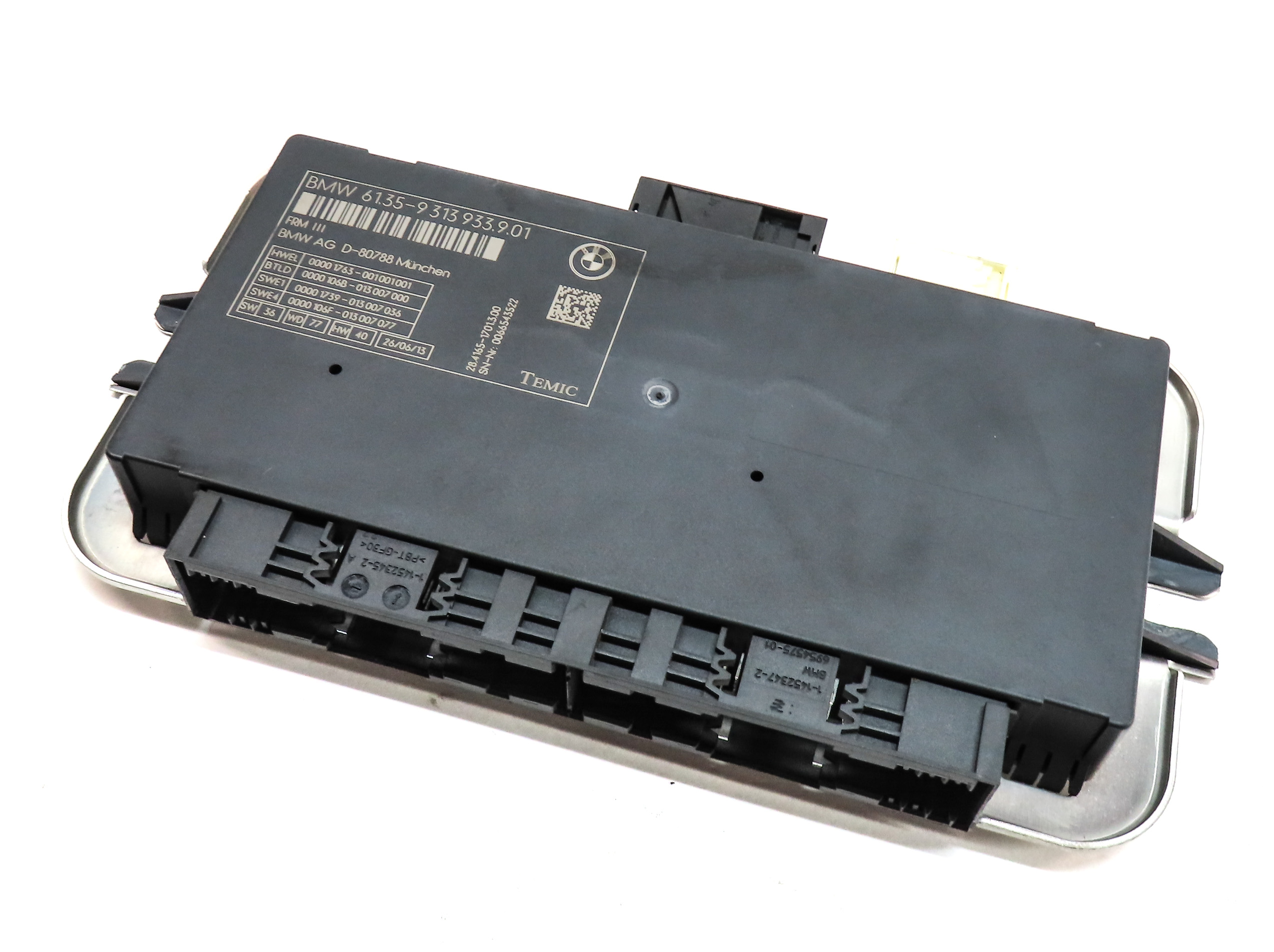 10-17 BMW 5 6 7 M5 X3 X4 (F06 F10 F12 F25 F26) FRM III BODY LIGHT CONTROL MODULE — exact item pictured