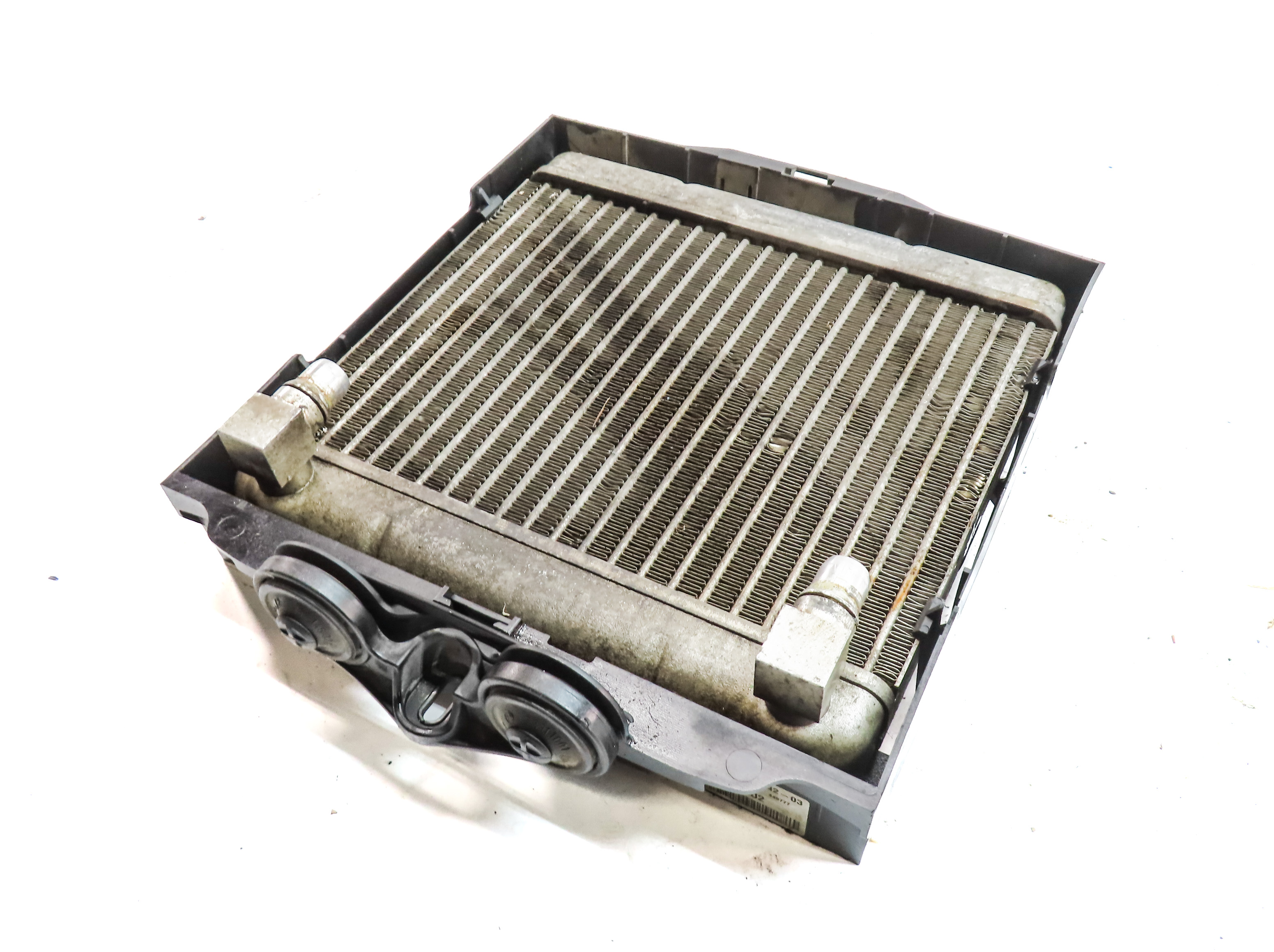 10-19 BMW 535i 550i 640i 740i 750i 760i (F01 F07 F10) ENGINE OIL COOLER RADIATOR — exact item pictured