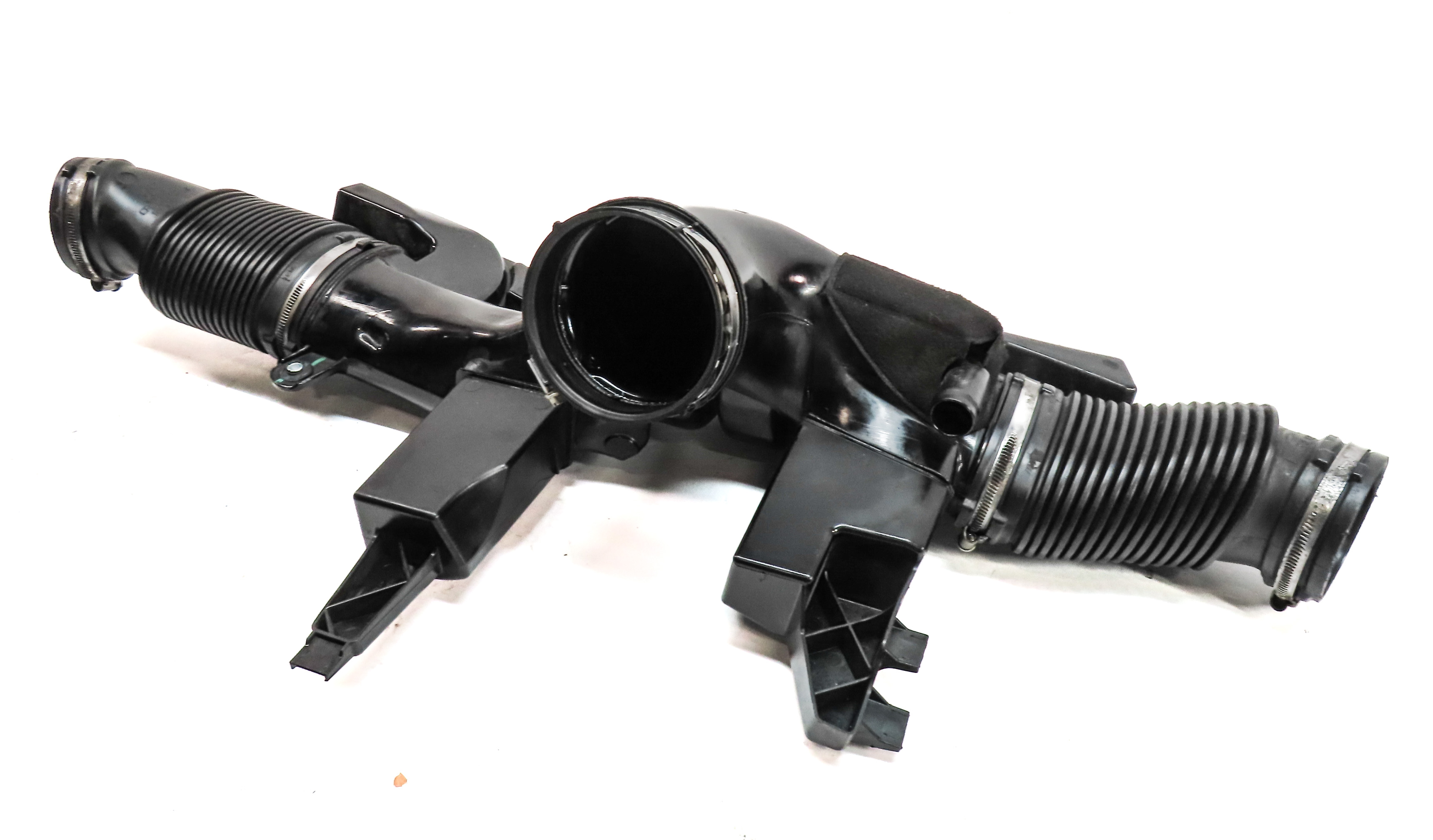 2017 LAND ROVER DISCOVERY (L462) 3.0L SUPER ENGINE AIR INTAKE Y PIPE HOSE DUCT — exact item pictured