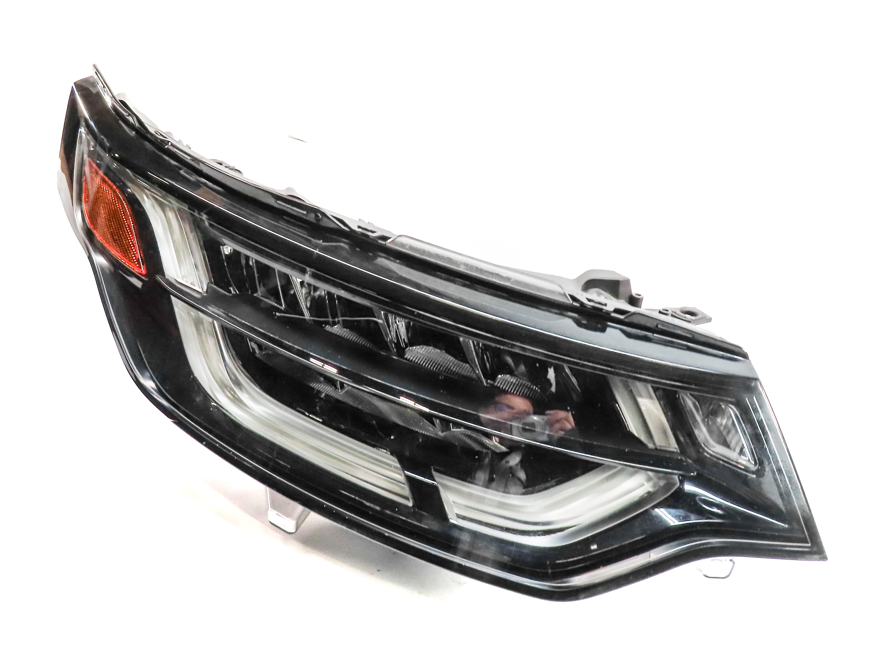 17-18 ROVER DISCOVERY (L462) FRONT RIGHT PASSENGER ADAPTIVE LED HEADLIGHT LAMP — exact item pictured