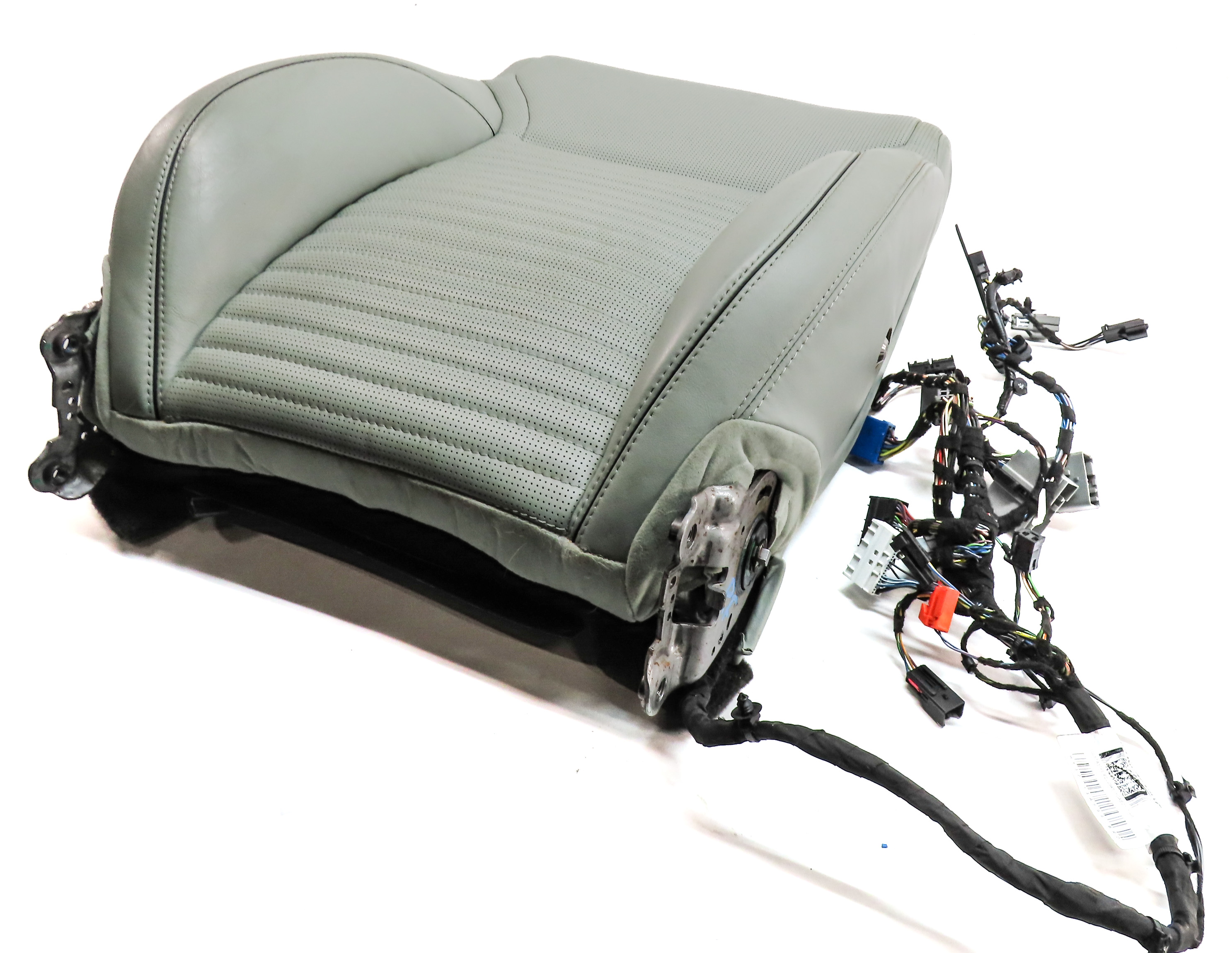 17-20 ROVER DISCOVERY (L462) FRONT RIGHT UPPER HEATED MEMORY SEAT BACK (Glacier) — exact item pictured
