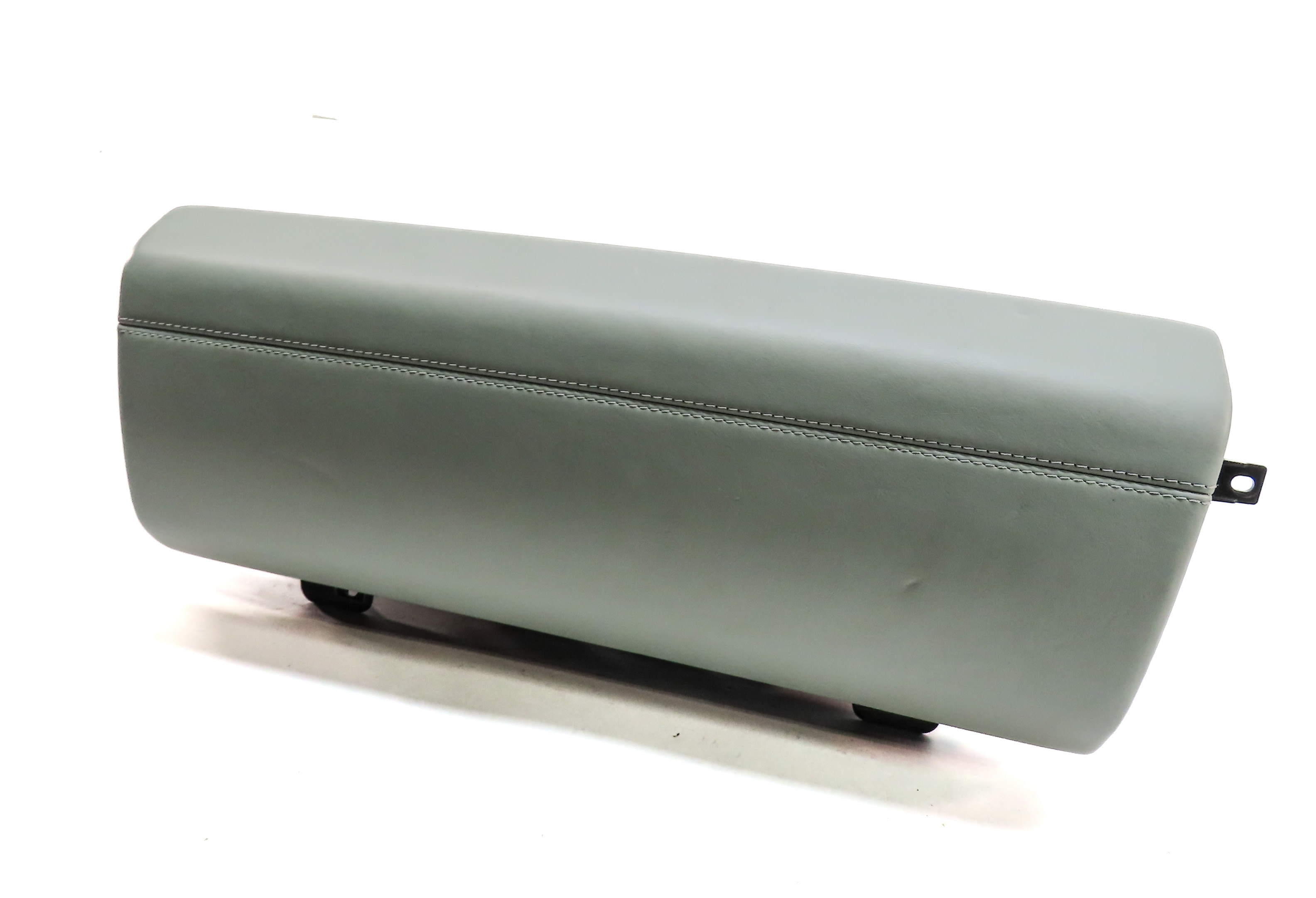 2017-2023 LAND ROVER DISCOVERY (L462) RIGHT PASSENGER UPPER GLOVE BOX (GLACIER) — exact item pictured
