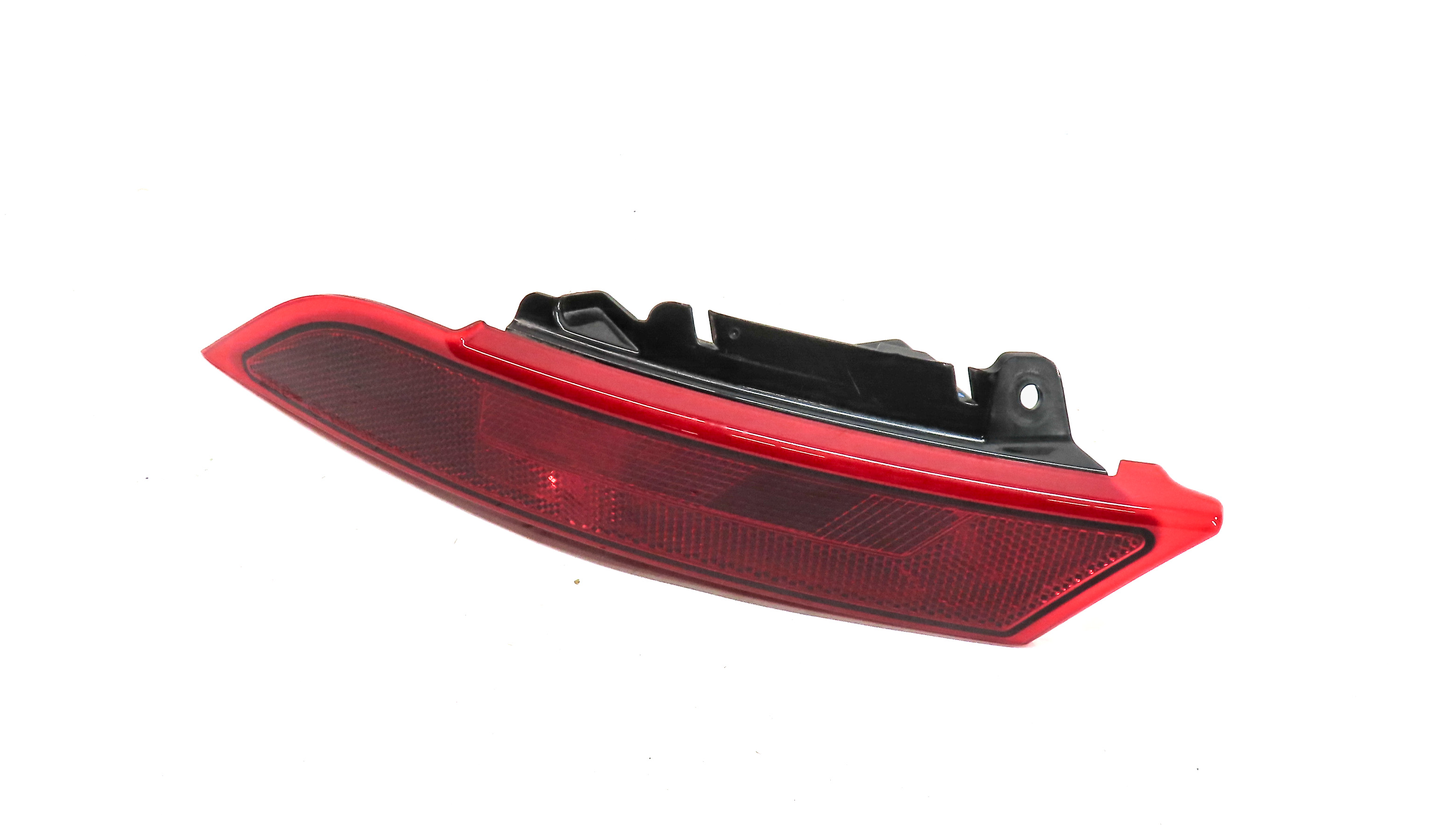17-20 LAND ROVER DISCOVERY L462 REAR LEFT DRIVER LOWER BUMPER TAILLIGHT LAMP — exact item pictured