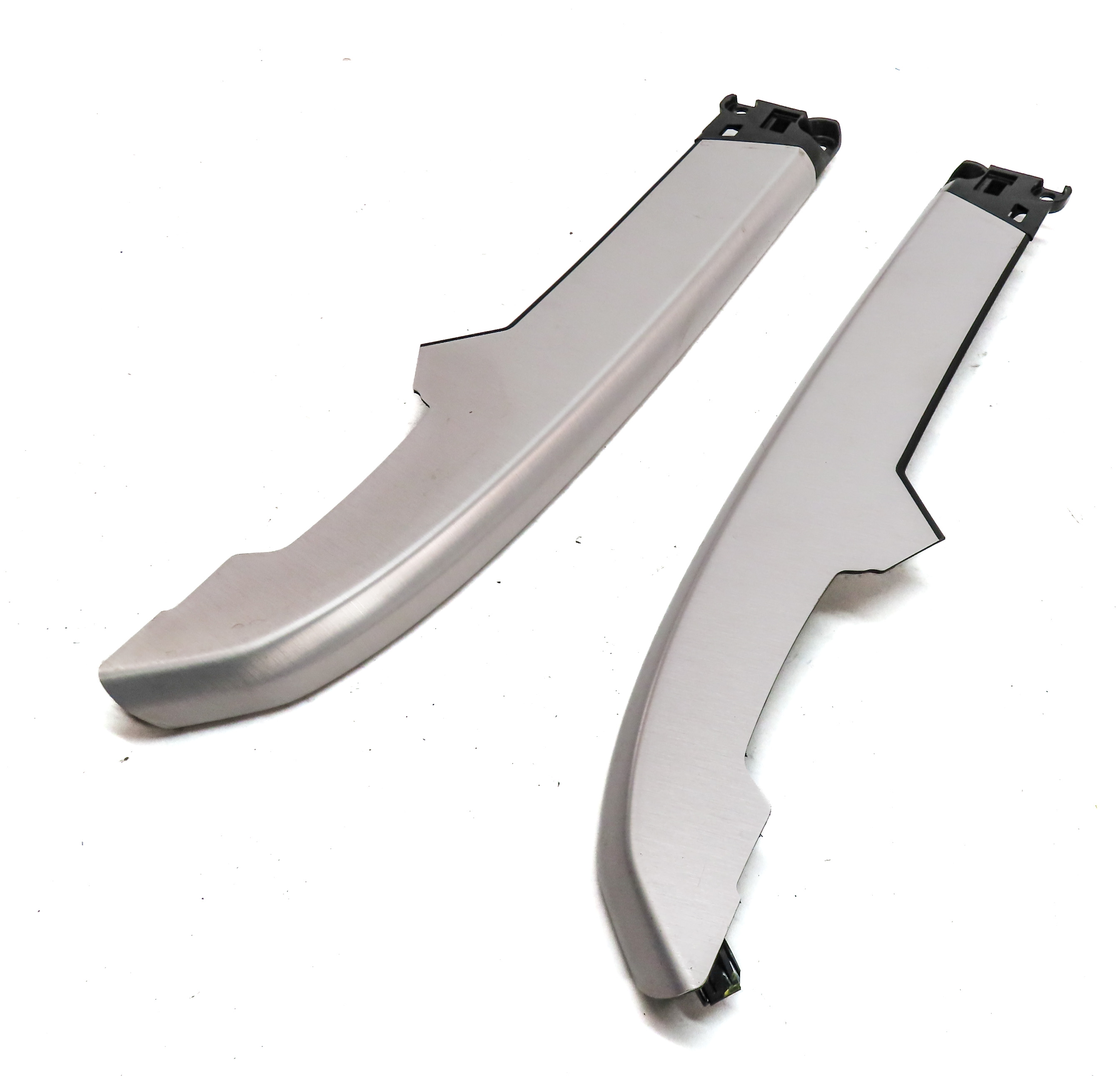 2017 LAND ROVER DISCOVERY (L462) FRONT CENTER CONSOLE TRIM PANEL SET/2 (SILVER) — exact item pictured