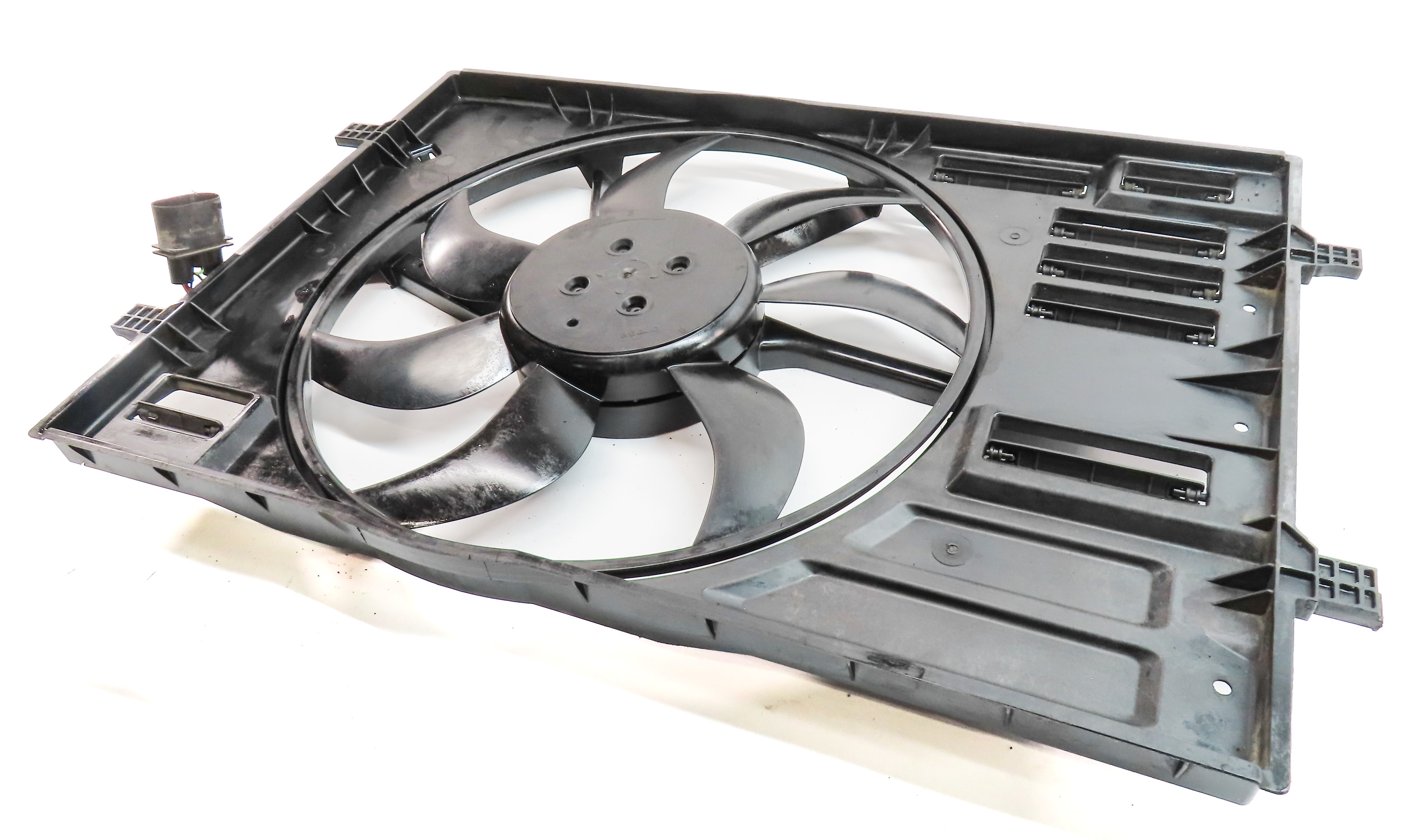 2015-2016 AUDI A3 (8V) 2.0L TURBO ENGINE - RADIATOR COOLING FAN ASSEMBLY — exact item pictured