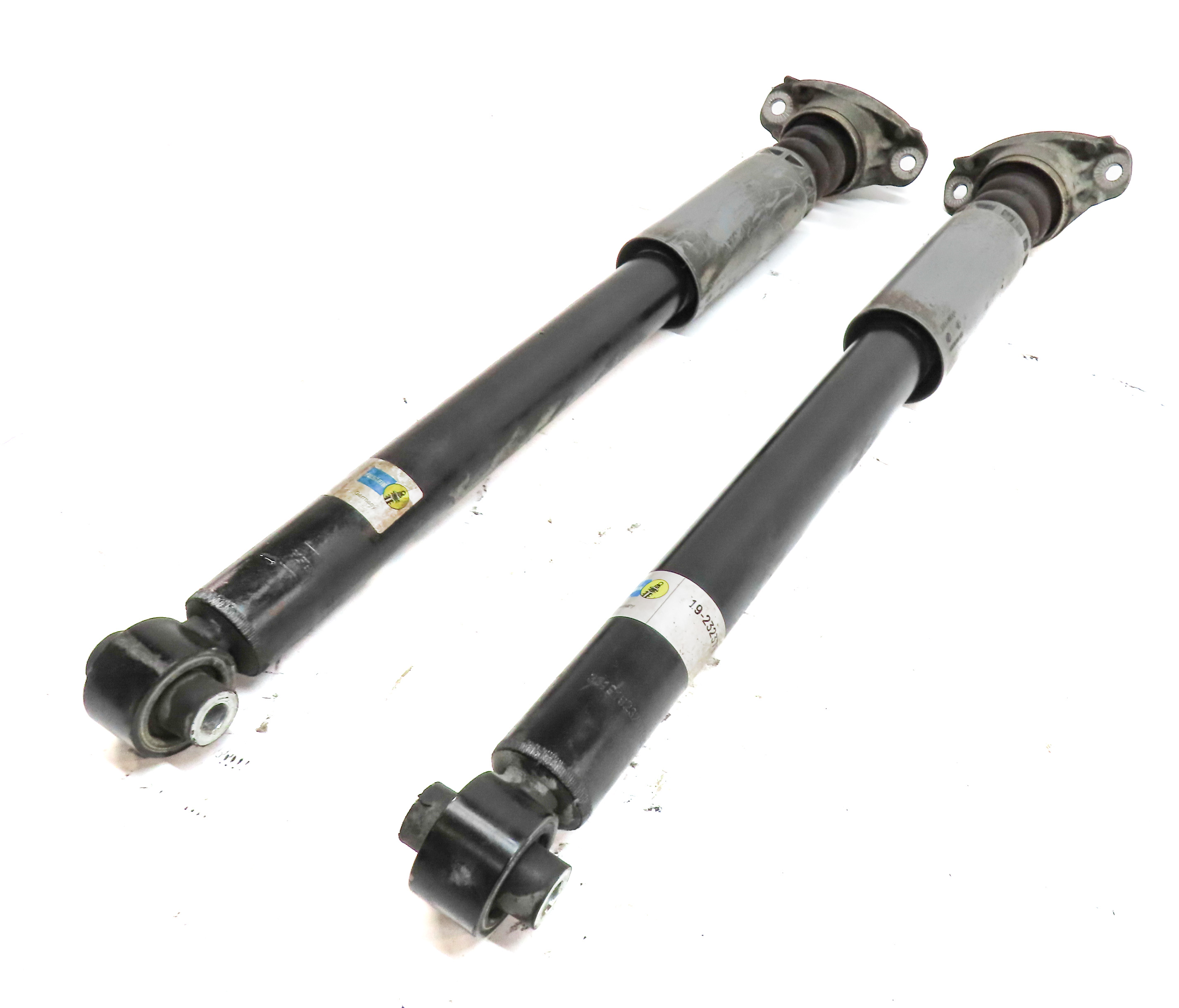 2015 AUDI A3 (8V) AWD REAR LEFT & RIGHT STANDARD SUSPENSION SHOCK STRUT SET/2 — exact item pictured