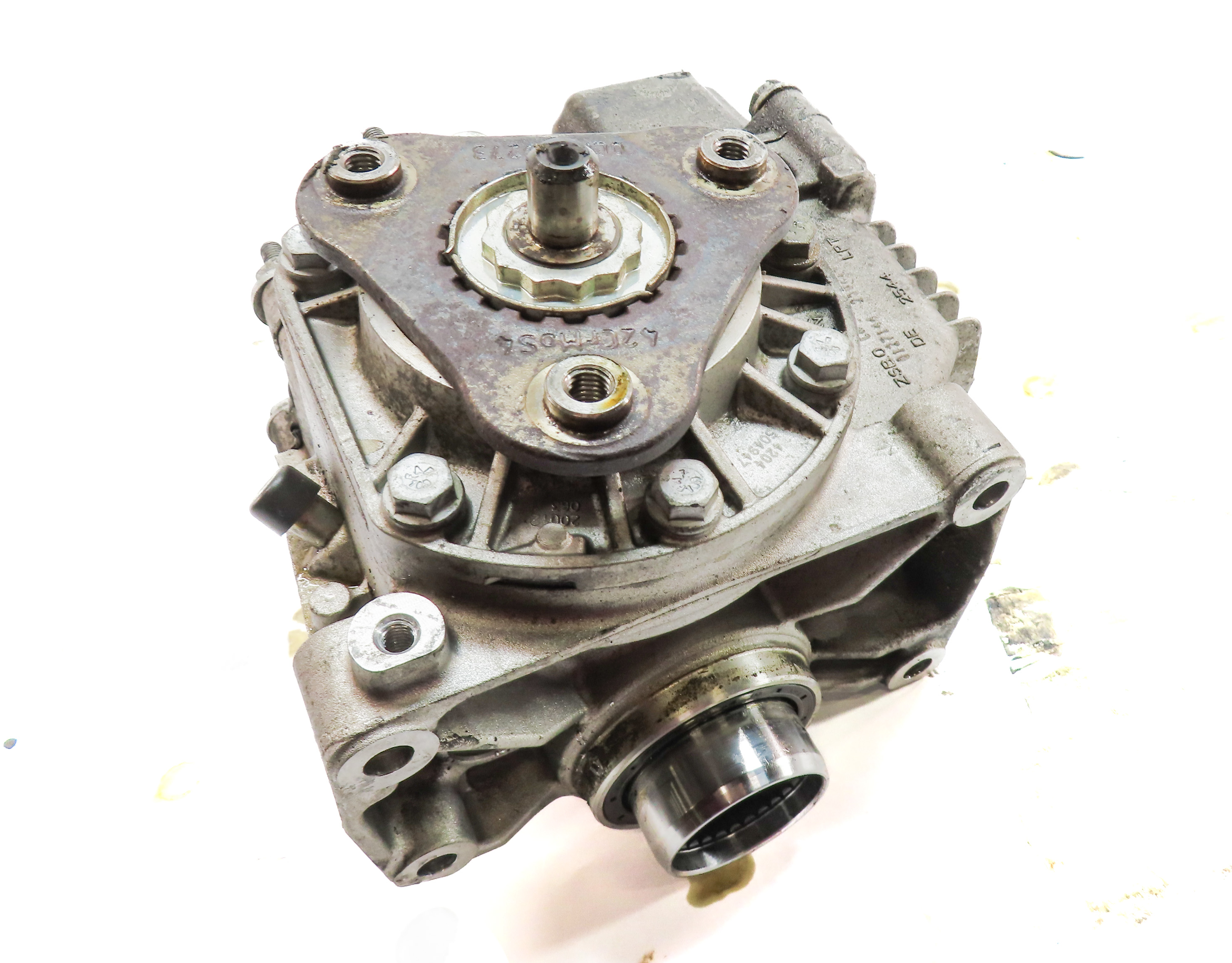 2016-2018 AUDI A3 (8V) QUATTRO AWD FRONT TRANSFER CASE ANGLE GEAR DRIVE — exact item pictured