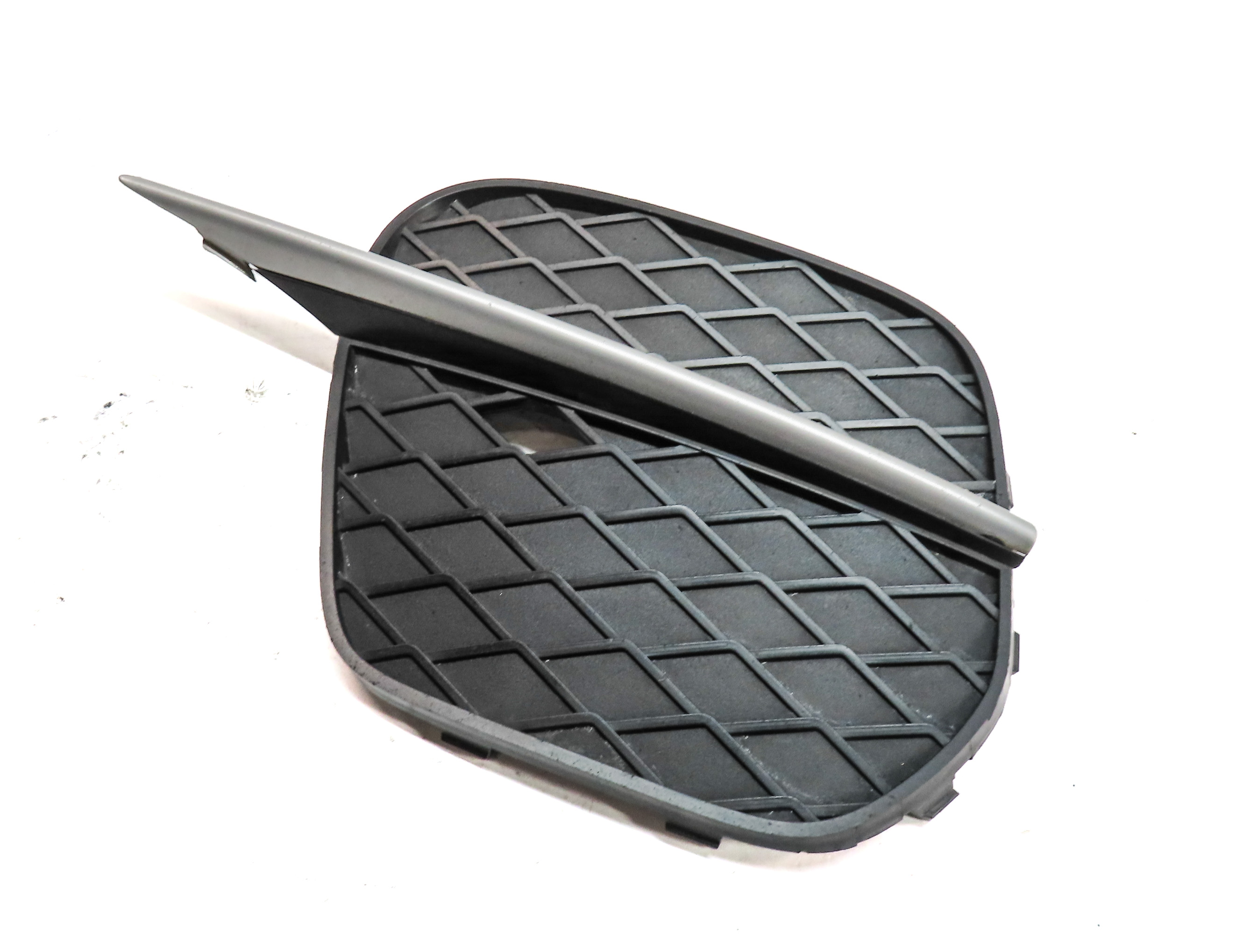 2011-2013 BMW X5 (E70) FRONT LEFT DRIVER SIDE LOWER BUMPER GRILLE TRIM — exact item pictured
