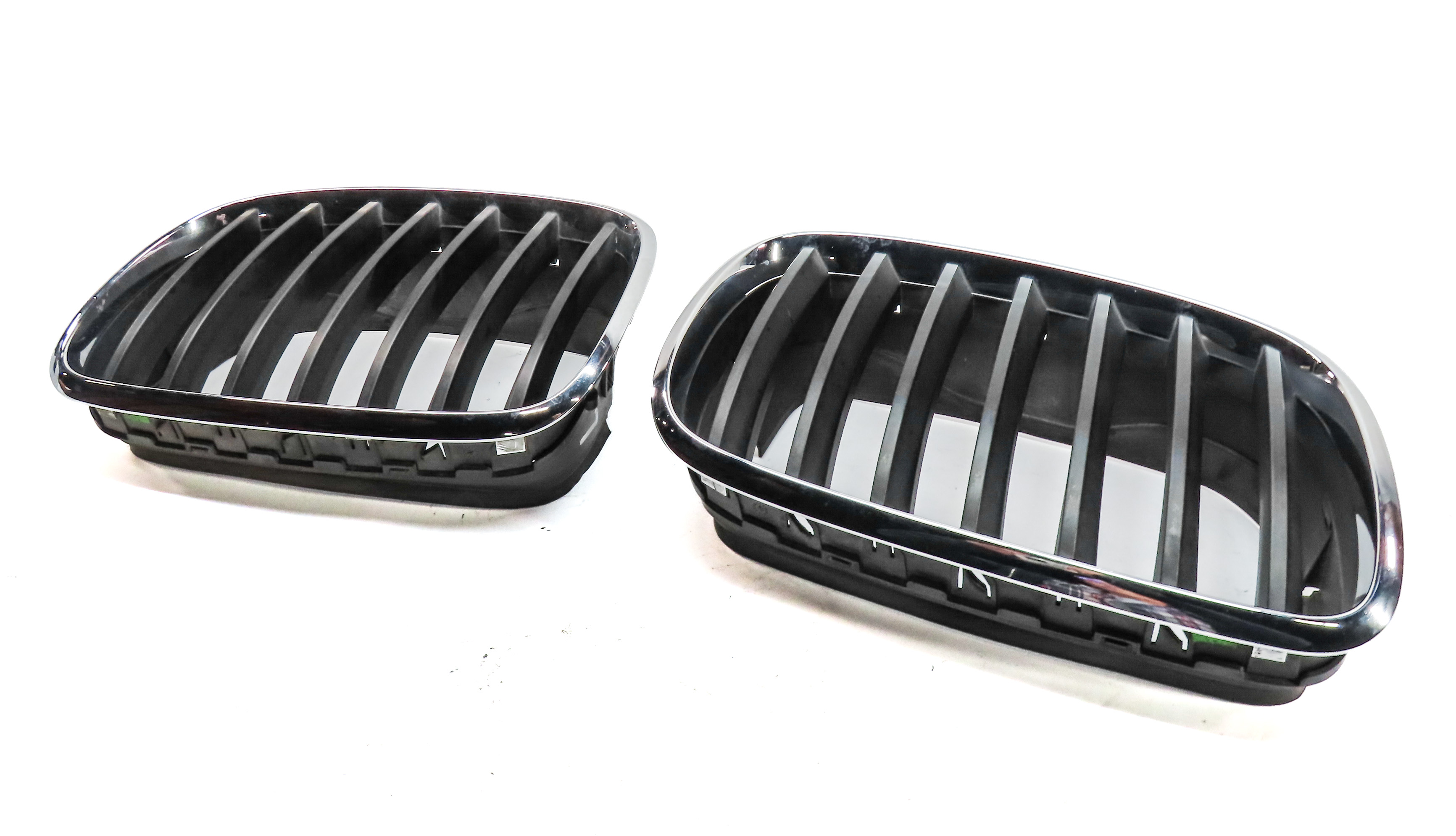 07-14 BMW X5 X6 X5M X6M M E70 E71 FRONT LEFT & RIGHT GRILLE AIR VENT SET/2 BLACK — exact item pictured