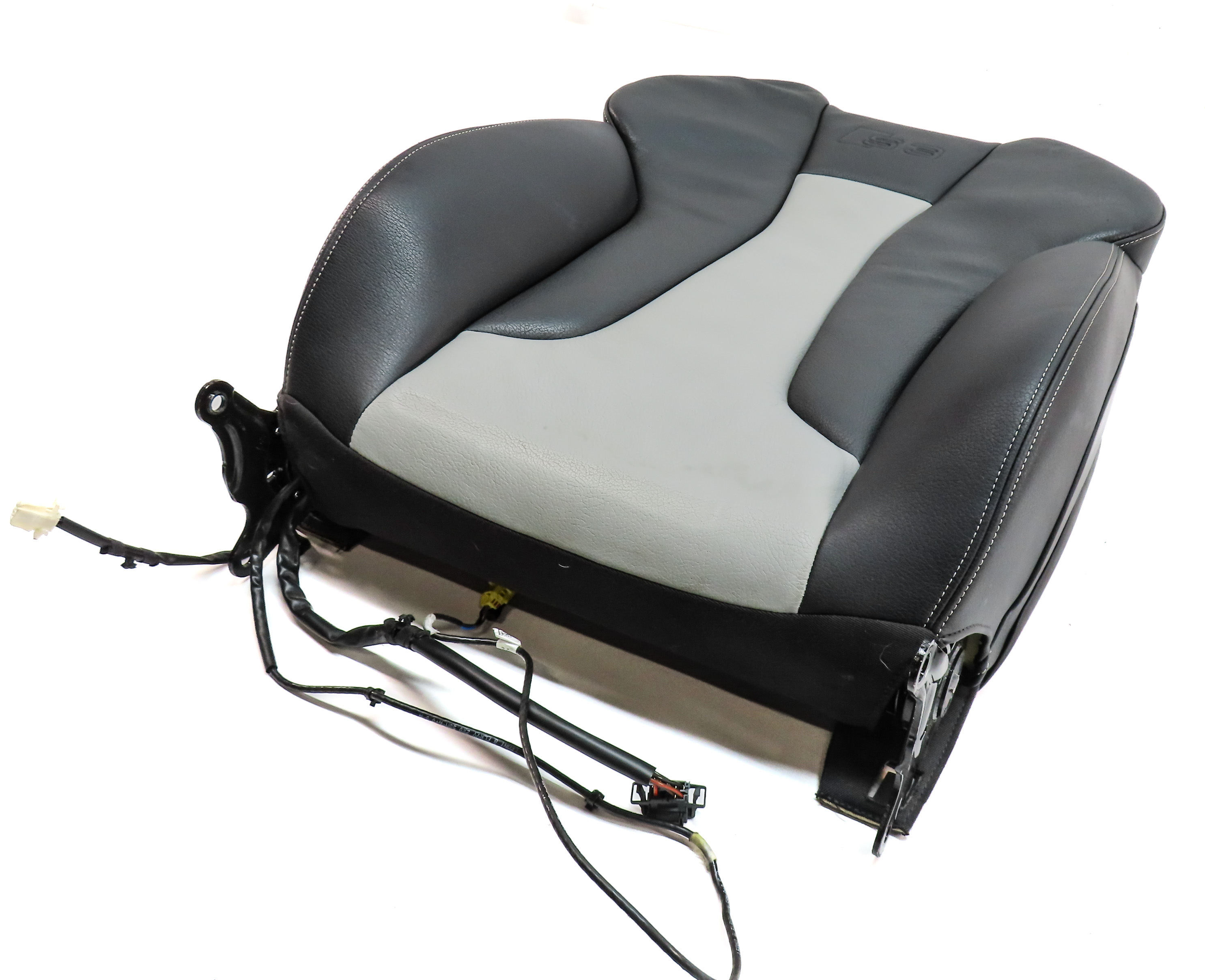 15 AUDI S3 8V FRONT RIGHT PASSENGER UPPER SPORT SEAT BACK w/HEAT (Black/Silver) — exact item pictured