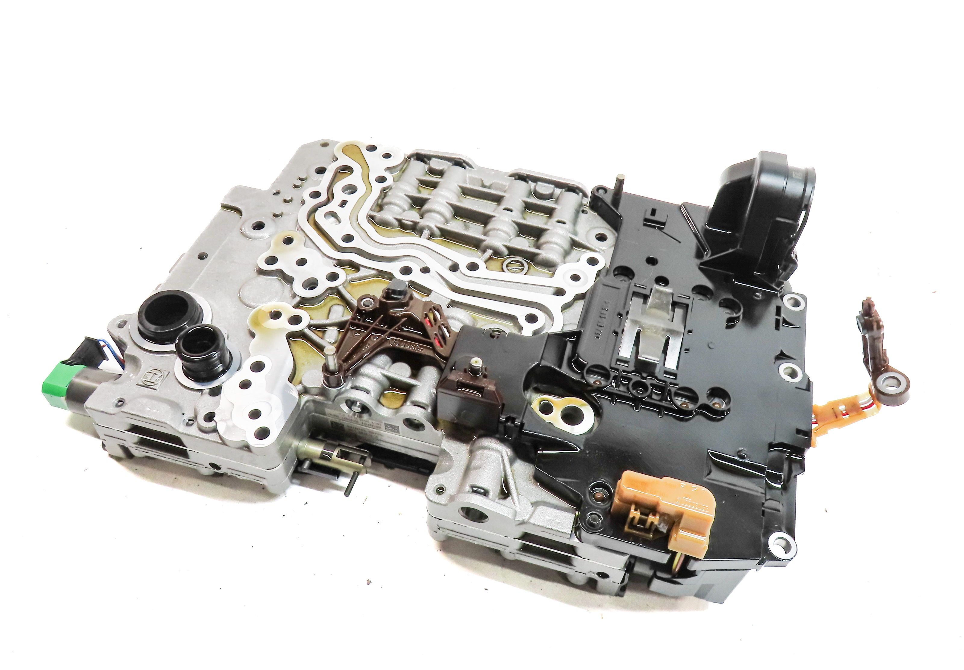 14-18 BMW 3 4 GT X3 X4 (F30 F32 F34) X-DRIVE 8HP-45 AUTO TRANSMISSION VALVE BODY — exact item pictured