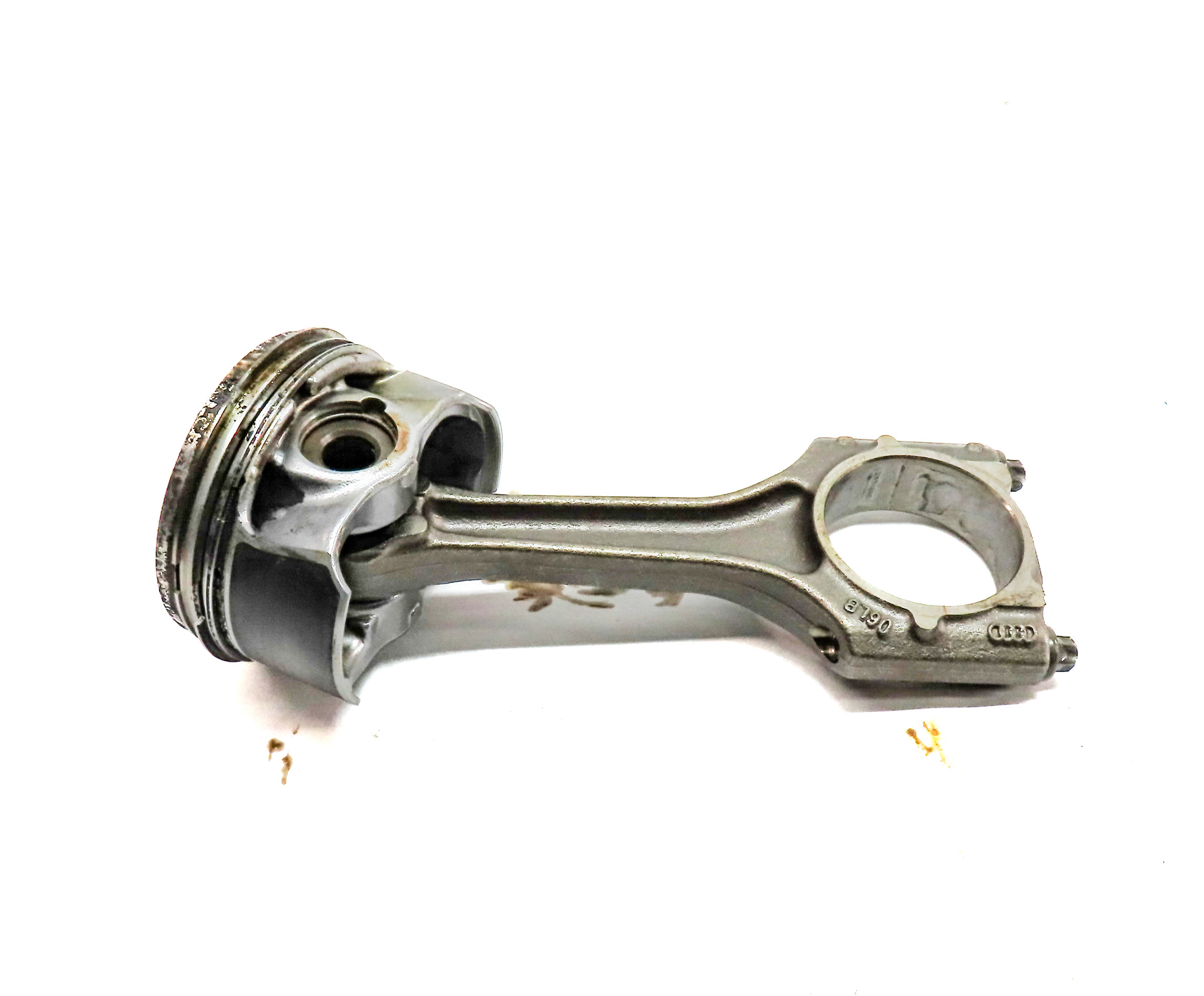 11-18 VW AUDI A3 A4 A5 A6 Q5 TT BEETLE JETTA TIGUAN 2.0L TURBO PISTON w/ ROD — exact item pictured