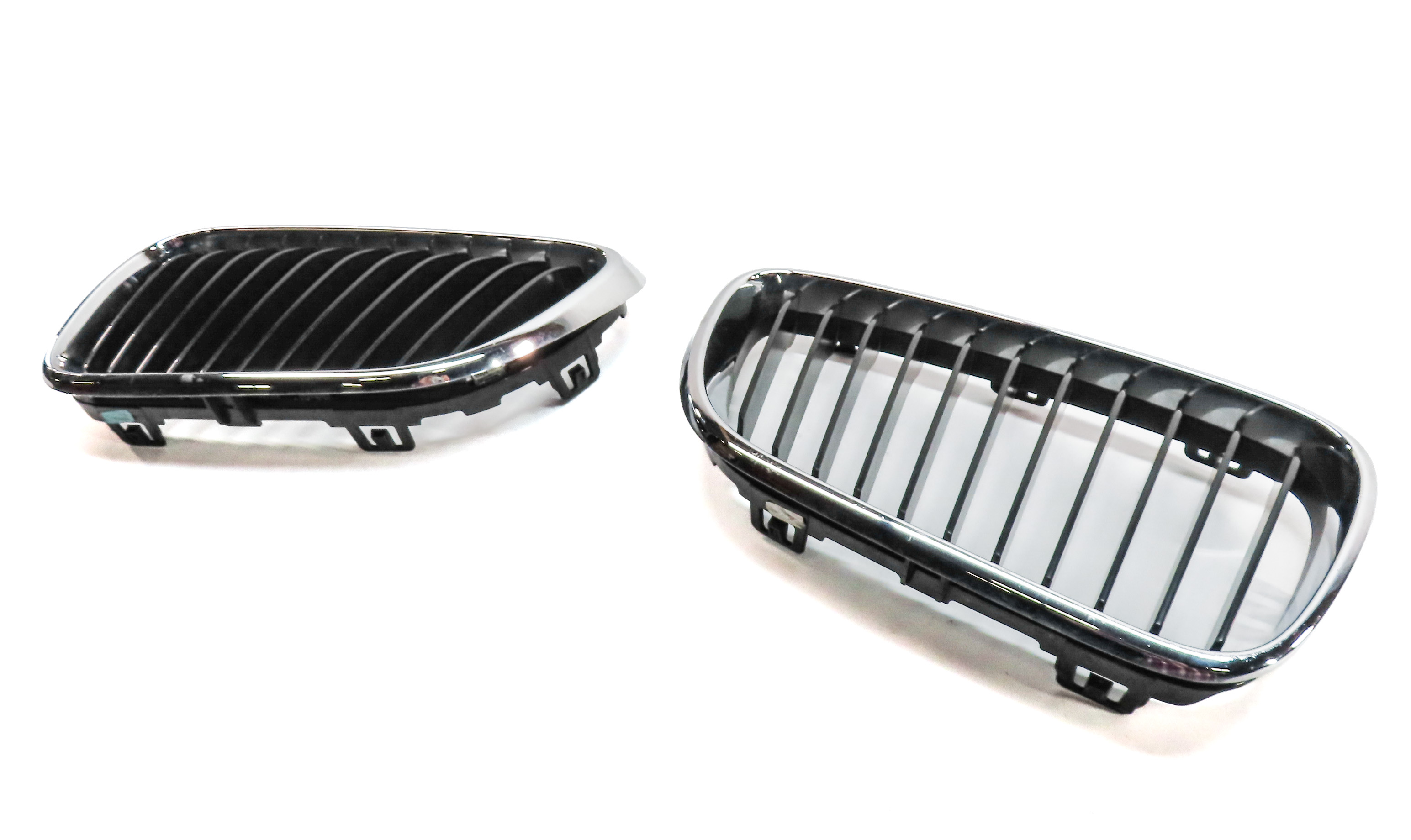 14-17 BMW 228i 230i F23 FRONT LEFT DRIVER & RIGHT PASSENGER KIDNEY GRILLE SET/2 — exact item pictured