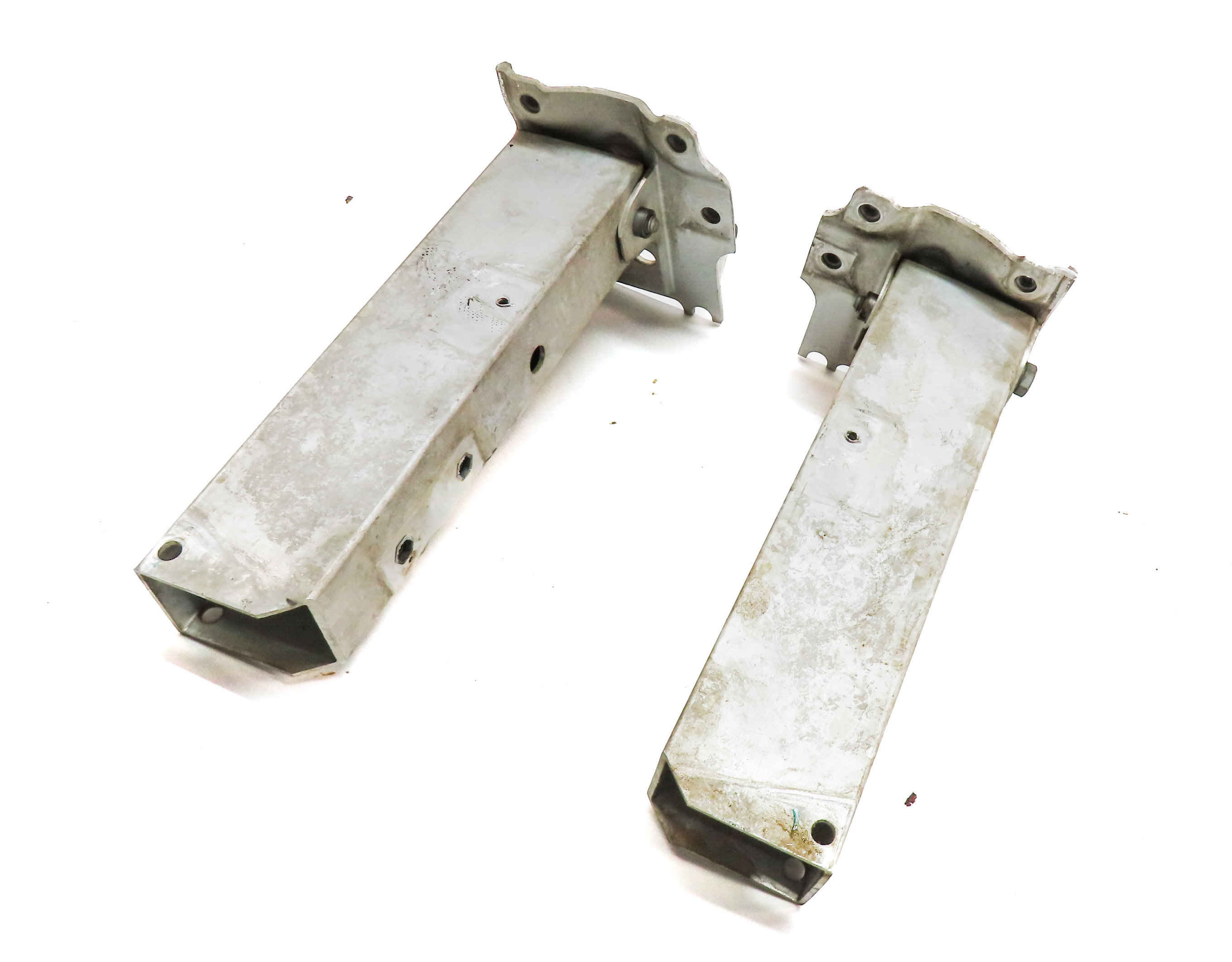 2015 BMW 535D (F10) FRONT LEFT & RIGHT  LOWER DEFORMATION BRACKET SET/2 — exact item pictured