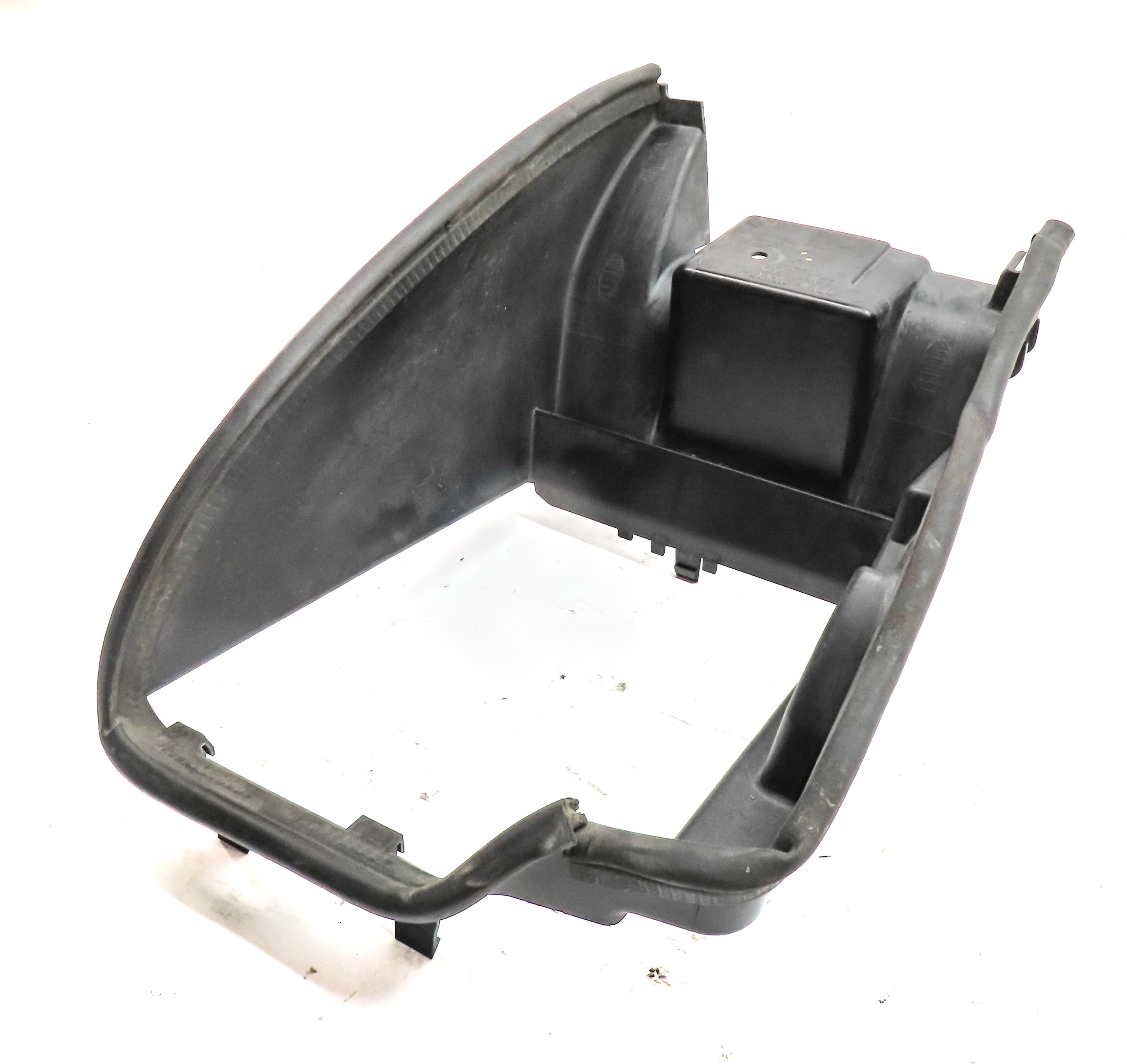 2014 RANGE ROVER SPORT (L494) 3.0L SUPER FRONT RIGHT AUXILIARY RADIATOR SHROUD — exact item pictured