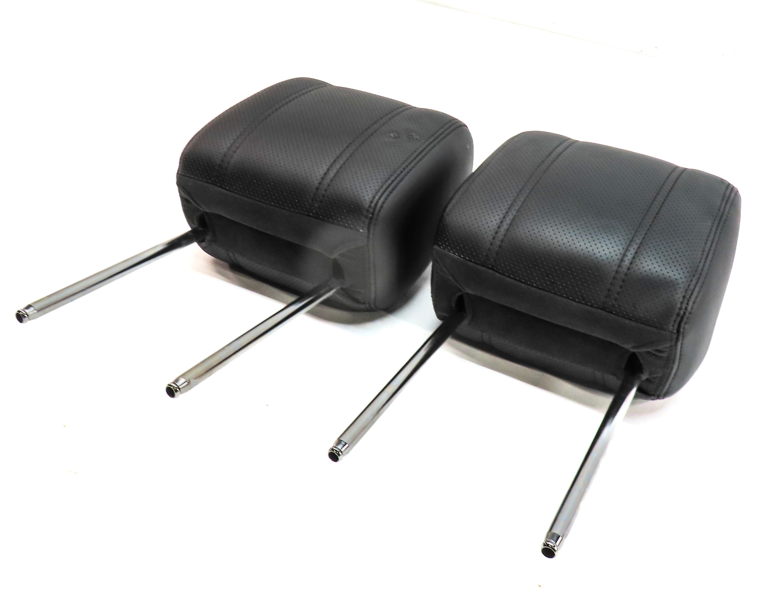 14-17 RANGE ROVER SPORT L494 FRONT LEFT & RIGHT SEAT HEADREST SET/2 (Black) — exact item pictured