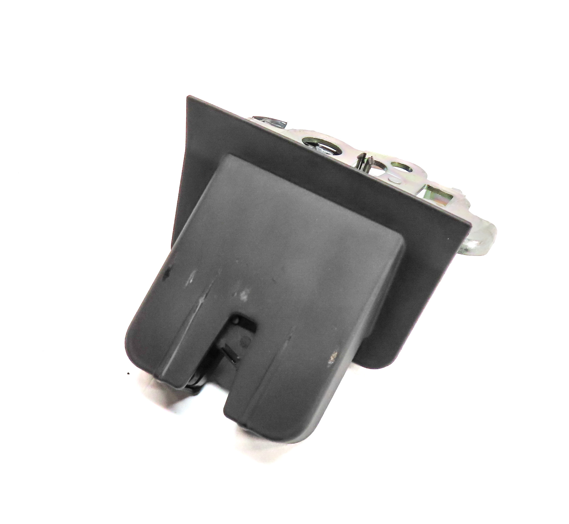 2016 AUDI A3 E-TRON (8V) REAR TRUNK LIFGATE HATCH LID LOCK LATCH ACTUATOR — exact item pictured