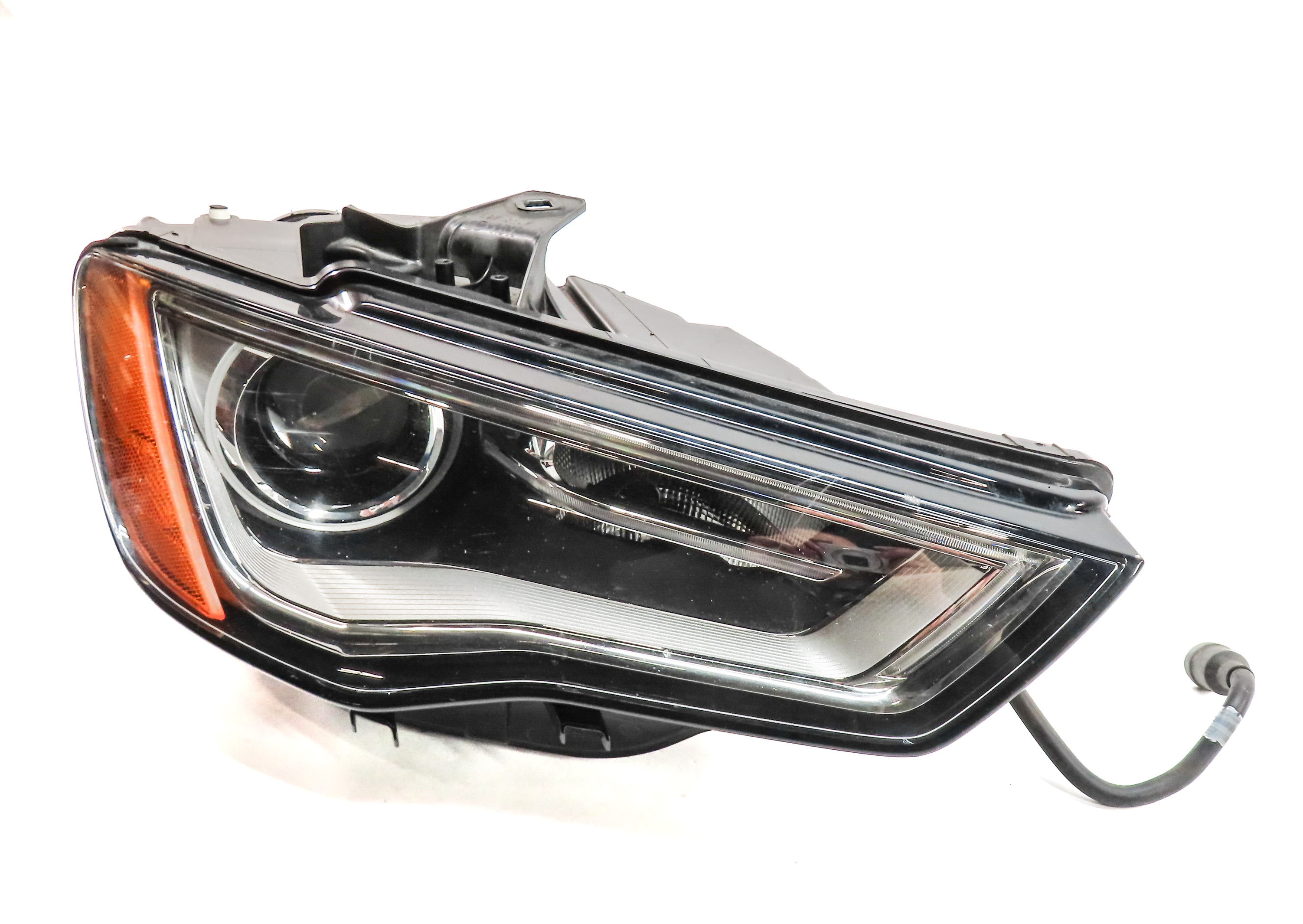 15-16 AUDI A3 (8V) RIGHT PASSENGER XENON HID HEADLIGHT LIGHT LAMP (8Q3 NON AFS) — exact item pictured