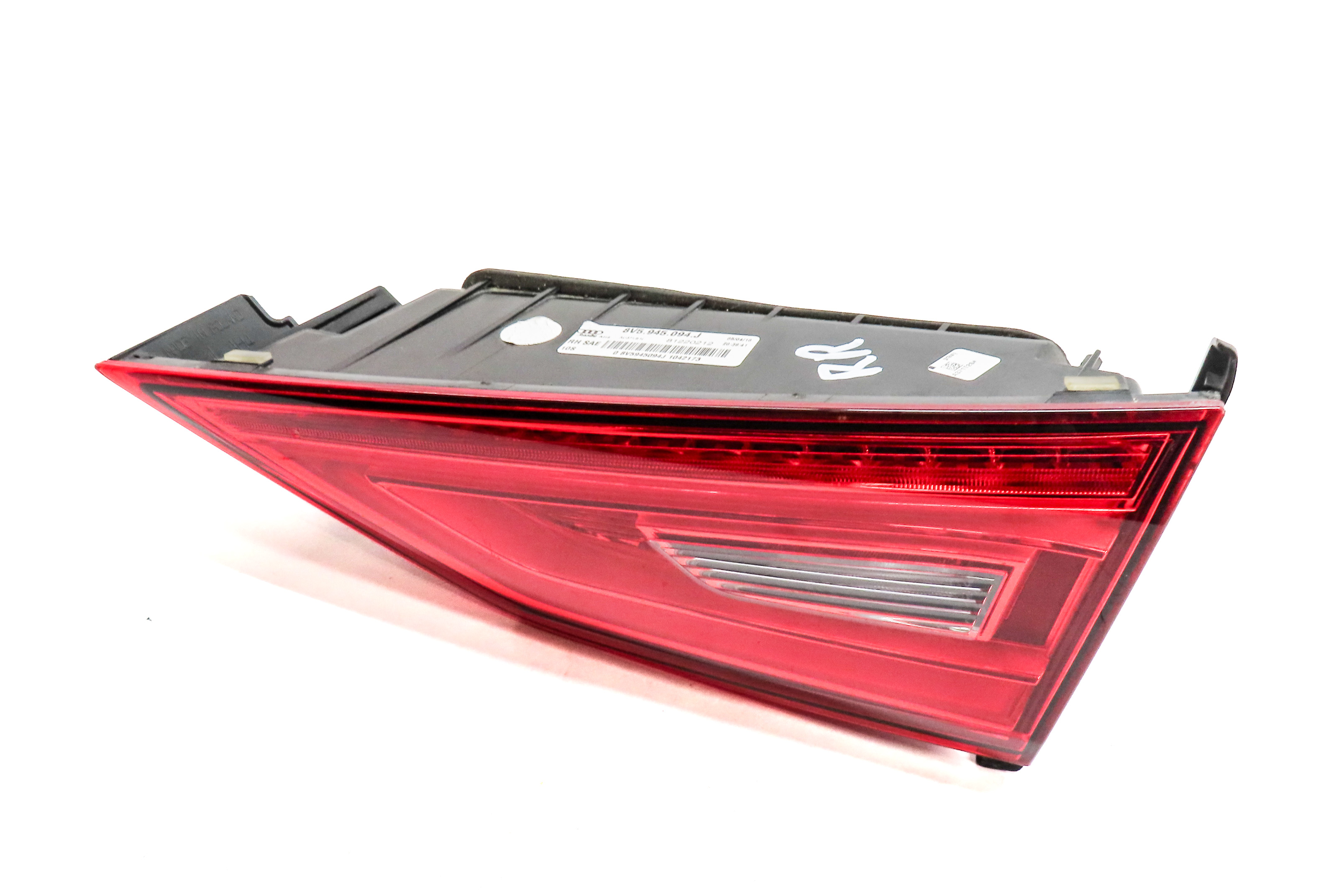 2015-2016 AUDI A3 S3 (8V) SEDAN CONVERTIBLE RIGHT INNER LED TAILLIGHT LIGHT LAMP — exact item pictured