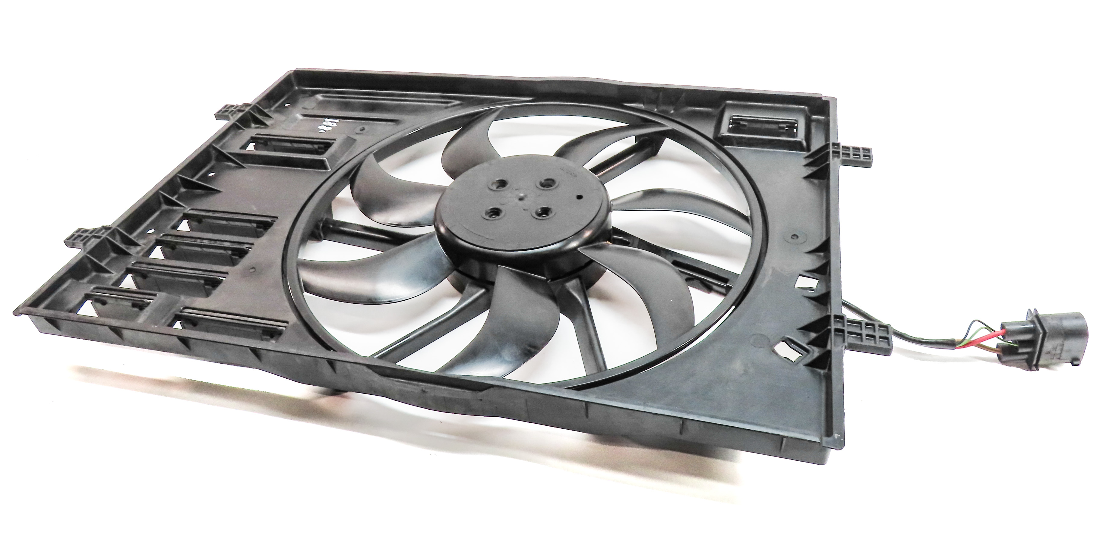 15-16 AUDI A3 (8V) 1.8L TURBO ENGINE RADIATOR COOLING FAN & SHROUD ASSEMBLY — exact item pictured