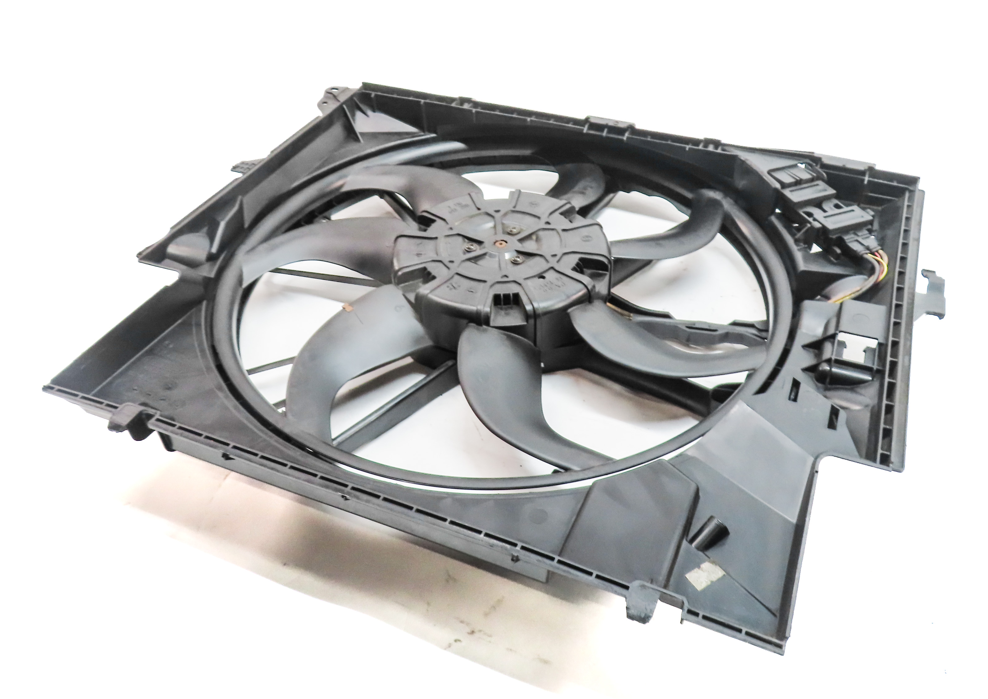 07-16 BMW 135i 335i X1 Z4 E84 E87 E90 E89 600 WATT RADIATOR COOLING FAN w/MOTOR — exact item pictured