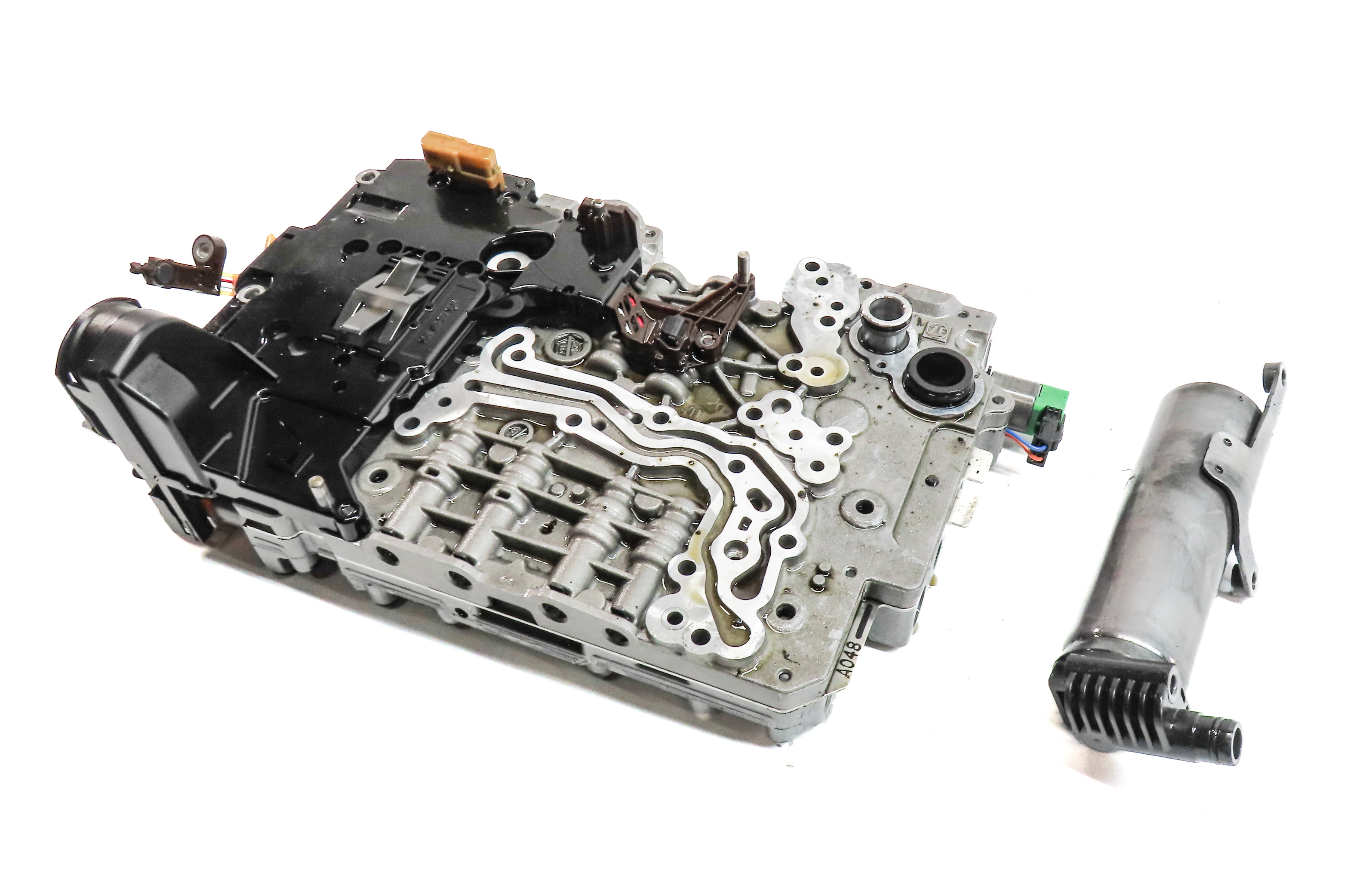 13 BMW 535iGT 535i (F07 F10) 8HP-45 AUTOMATIC TRANSMISSION VALVE BODY w/OIL PUMP — exact item pictured