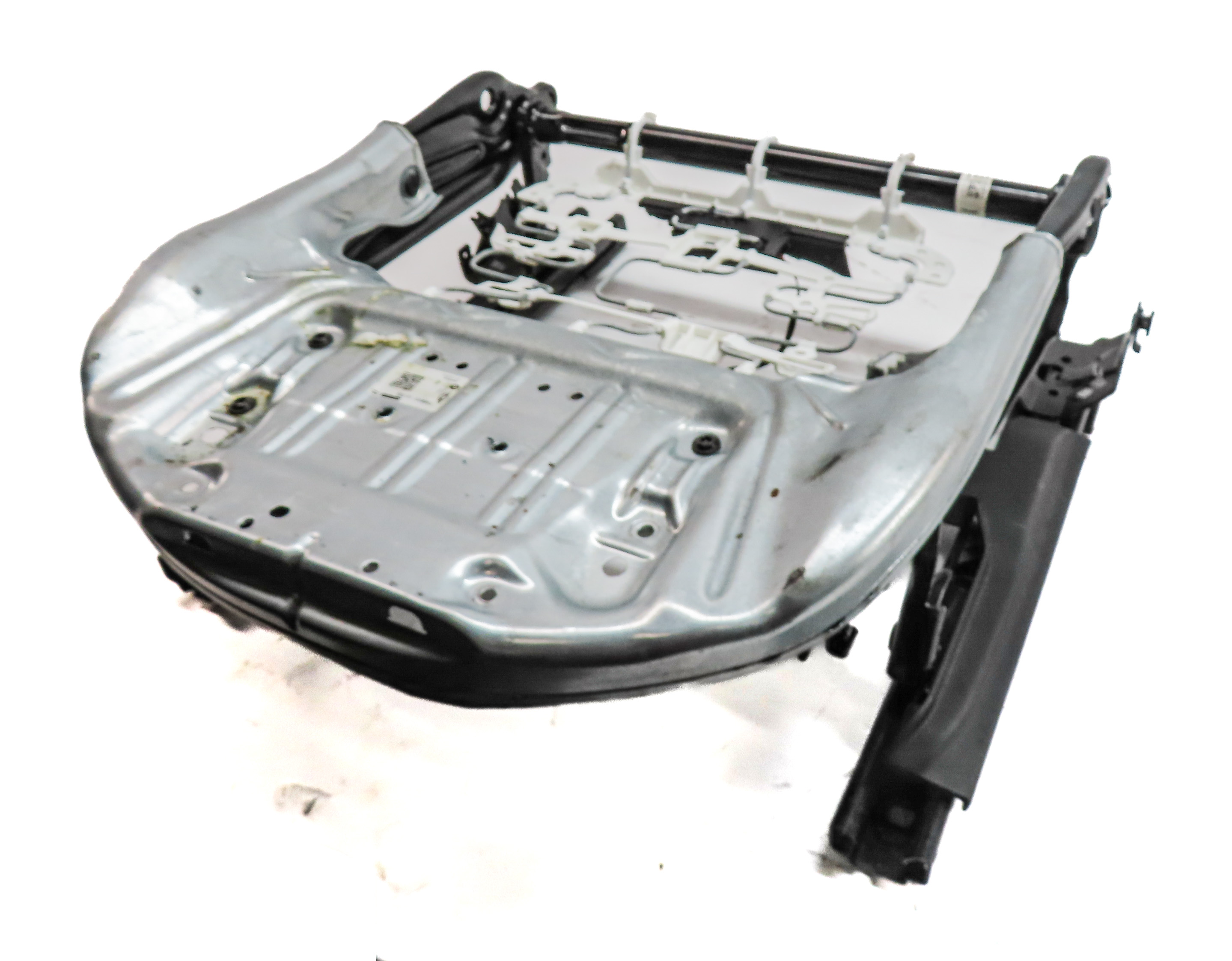 16-19 BMW X1 (F48) FRONT RIGHT STANDARD PASSENGER SEAT TRACK w/ ADJUST MOTORS — exact item pictured