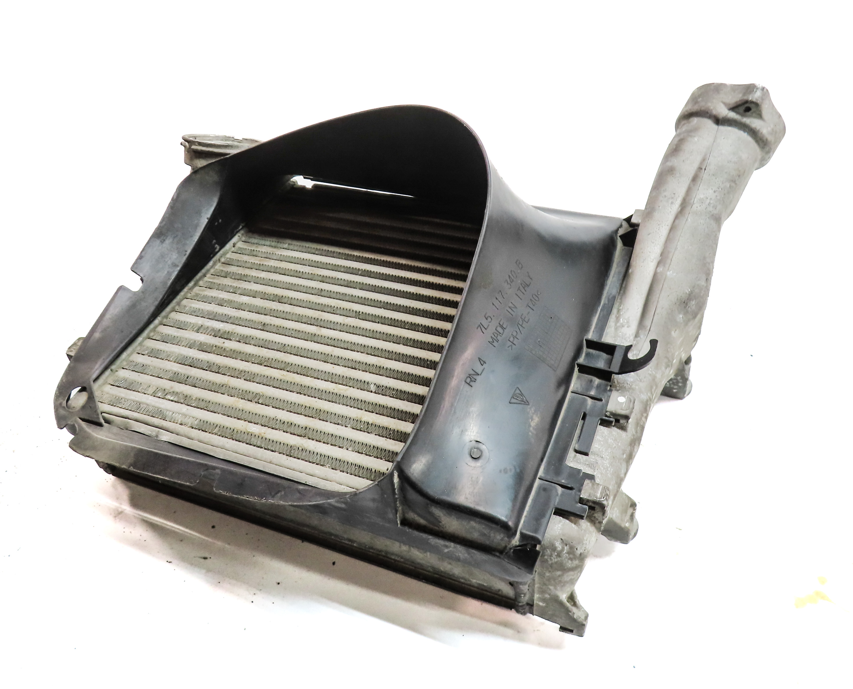 2008-2010 PORSCHE CAYENNE (957) 4.8L TWIN TURBO ENGINE RIGHT INTERCOOLER — exact item pictured