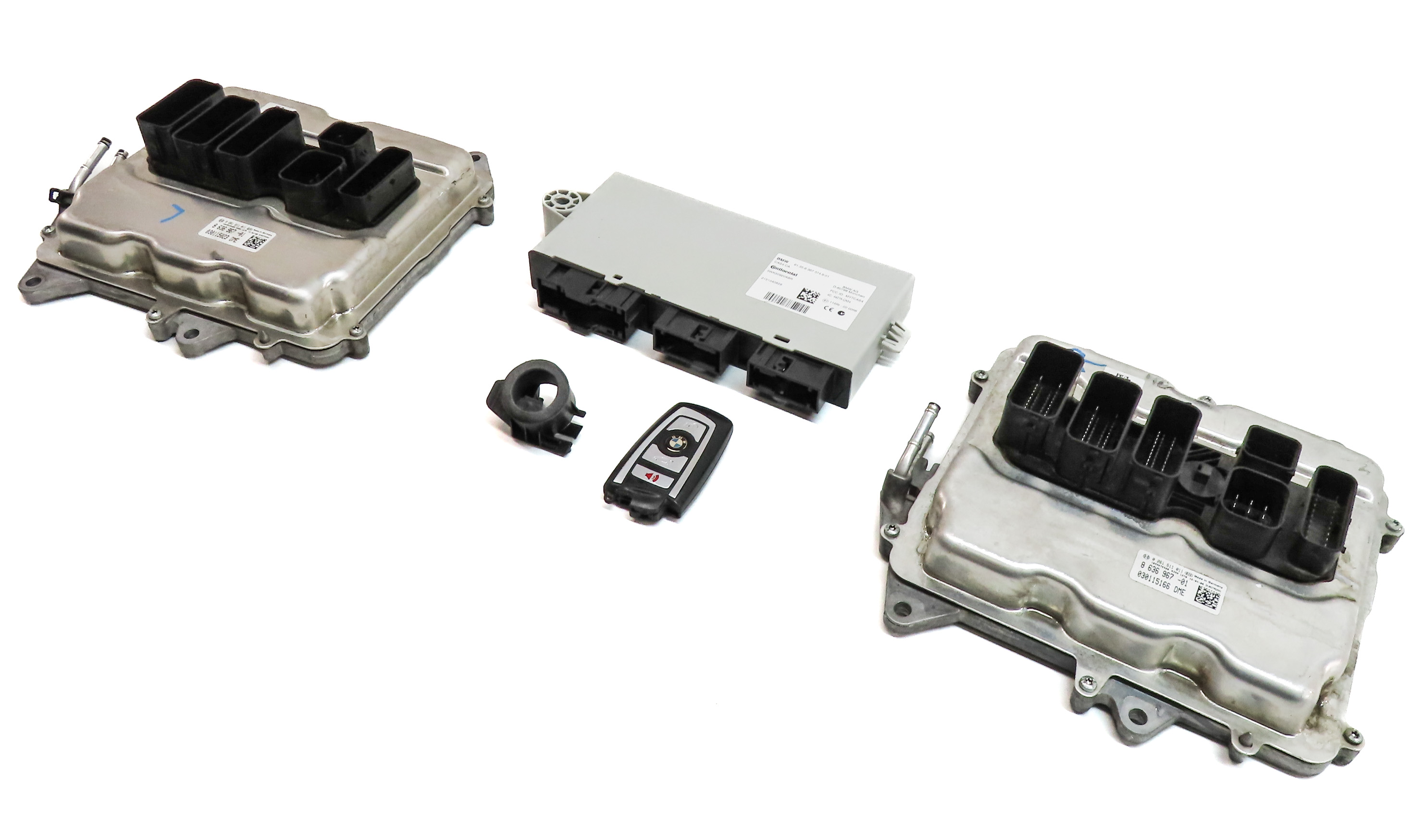 2015 BMW 750LI (F01) 4.4L (N63) ENGINE CAS4 DME IMMOBILIZER MODULE KEY SET/5 — exact item pictured