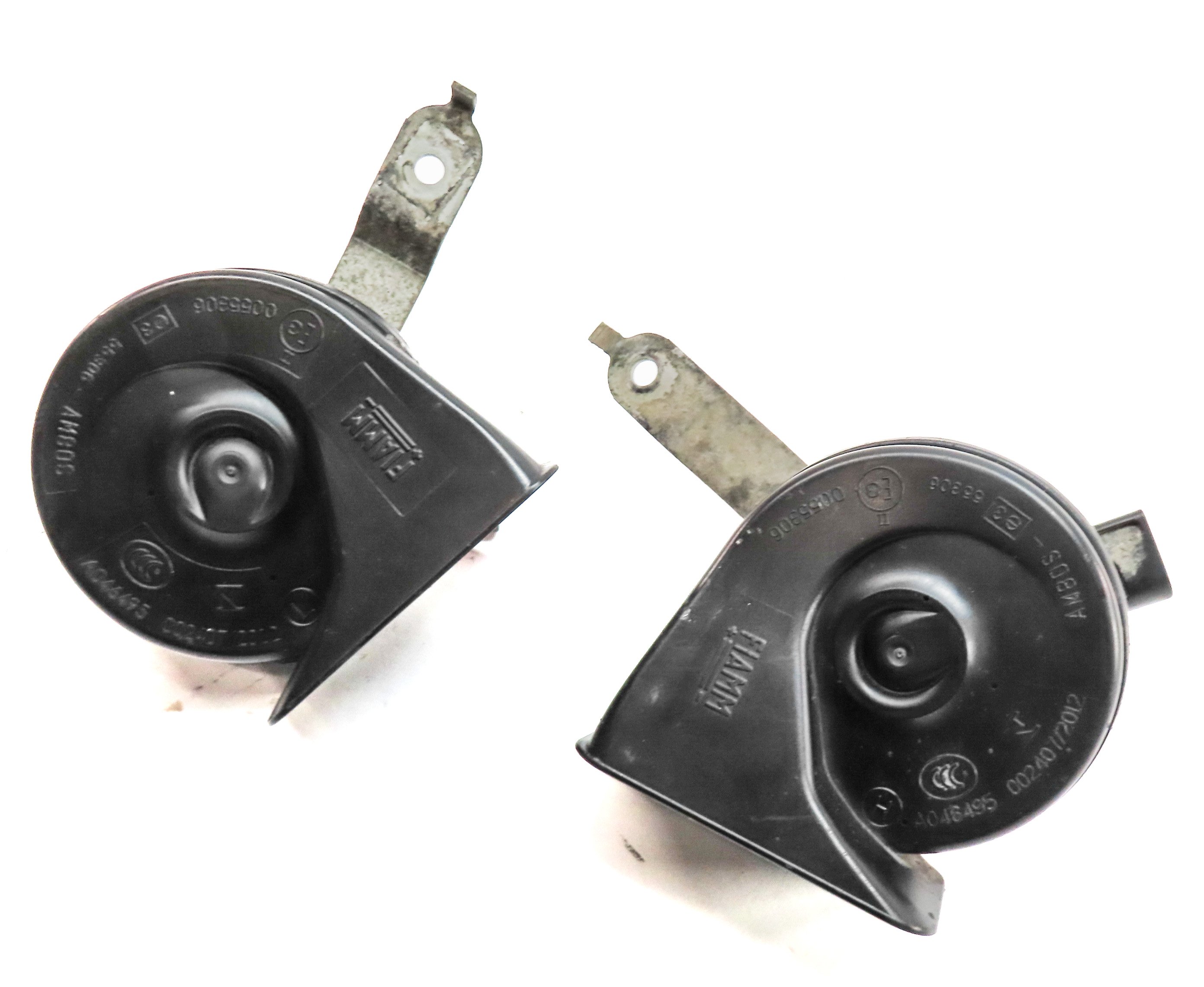 2011-2018 BMW X3 X4 (F25 F26) HIGH & LOW TONE SAFETY HORN SET-2 — exact item pictured